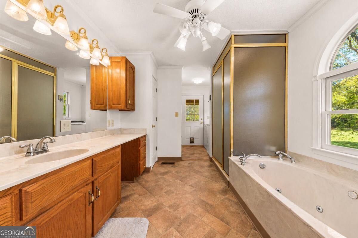 1641 Flat Rock Road Property Photo 12
