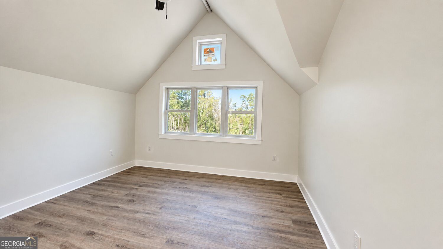 7947 Post Road Property Photo 13