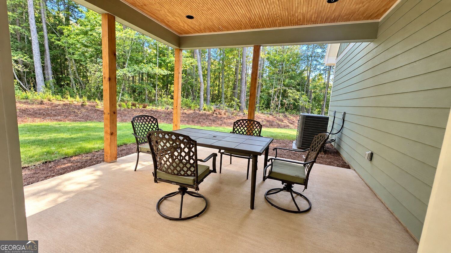 7947 Post Road Property Photo 16