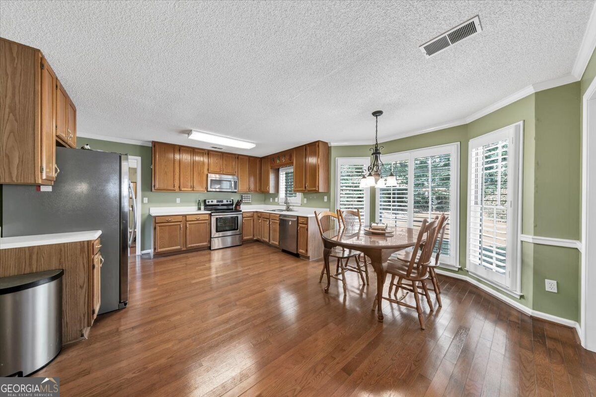 3012 Tallowood Drive Nw Property Photo 3