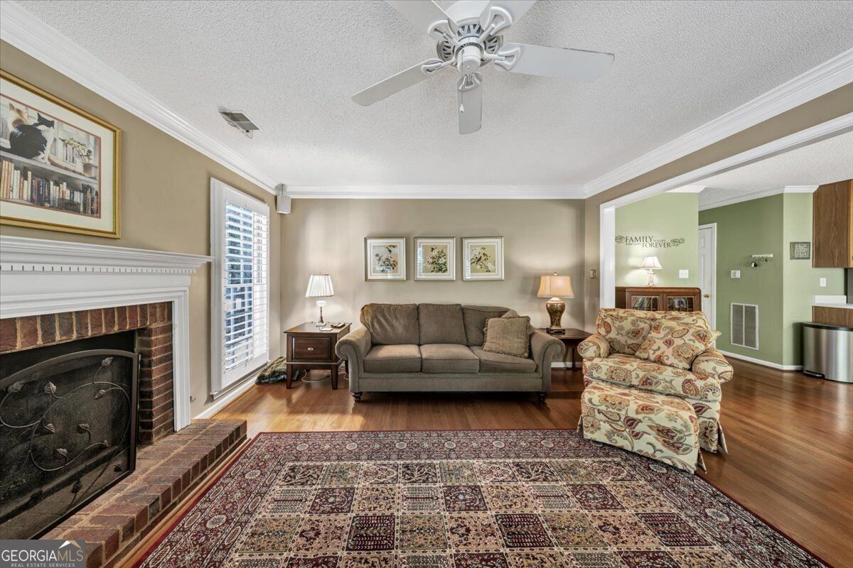 3012 Tallowood Drive Nw Property Photo 4