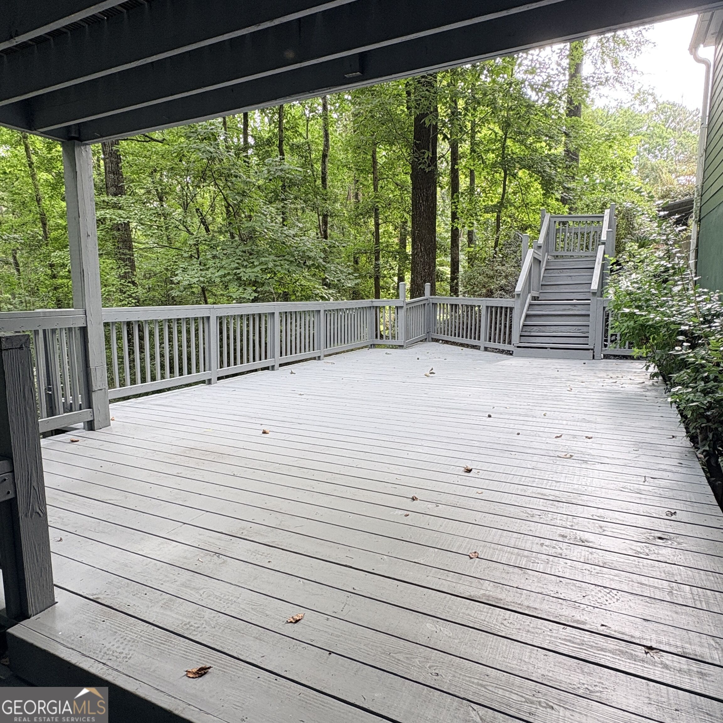 214 Highland Trail Property Photo 3