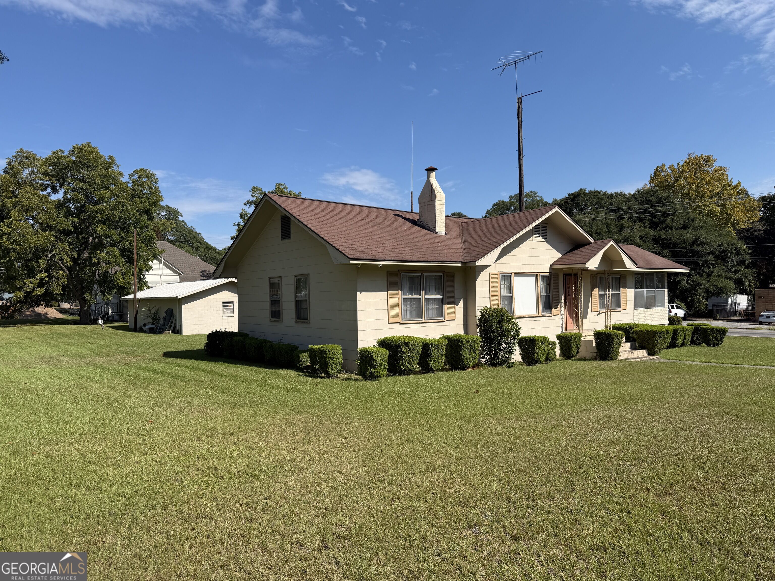 5521 Anson Avenue Property Photo 3