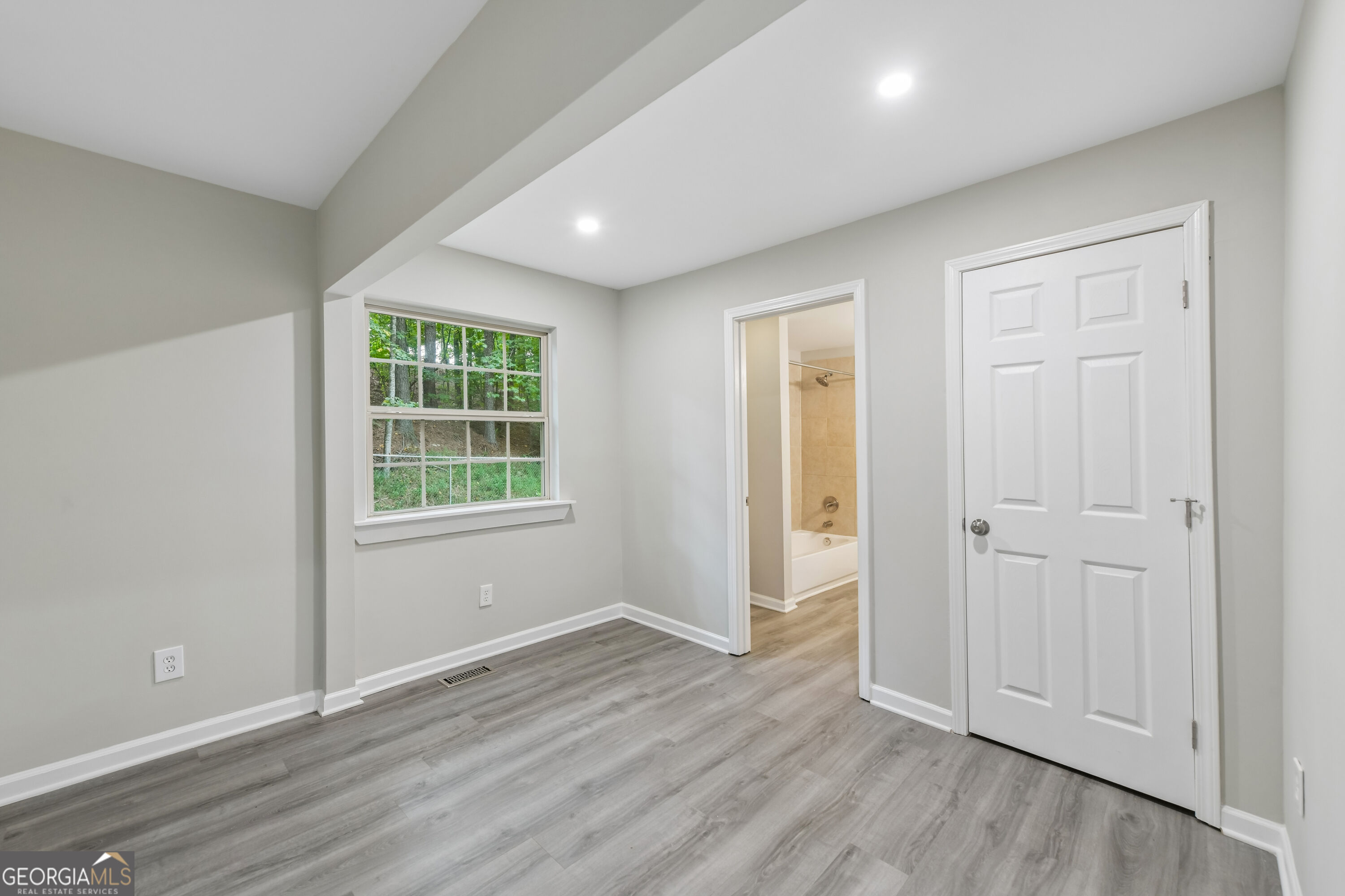 1370 Eaglecreek Trail Property Photo 13
