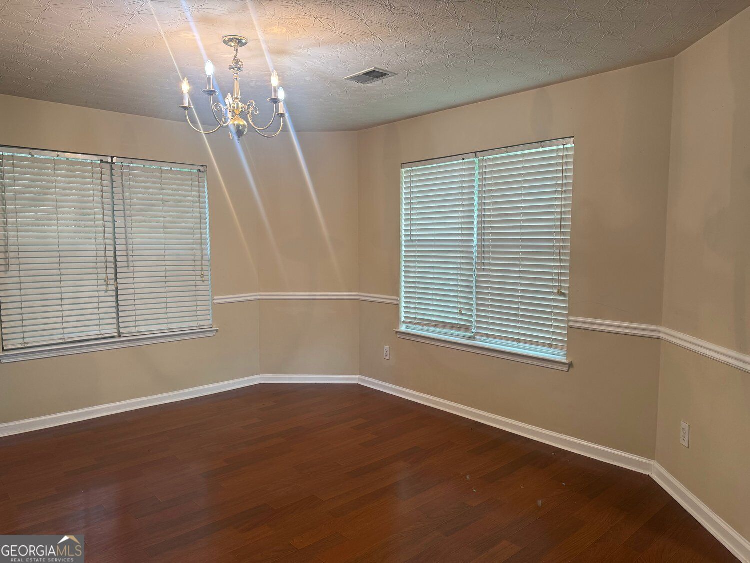 3229 Diamond Bluff Property Photo 5