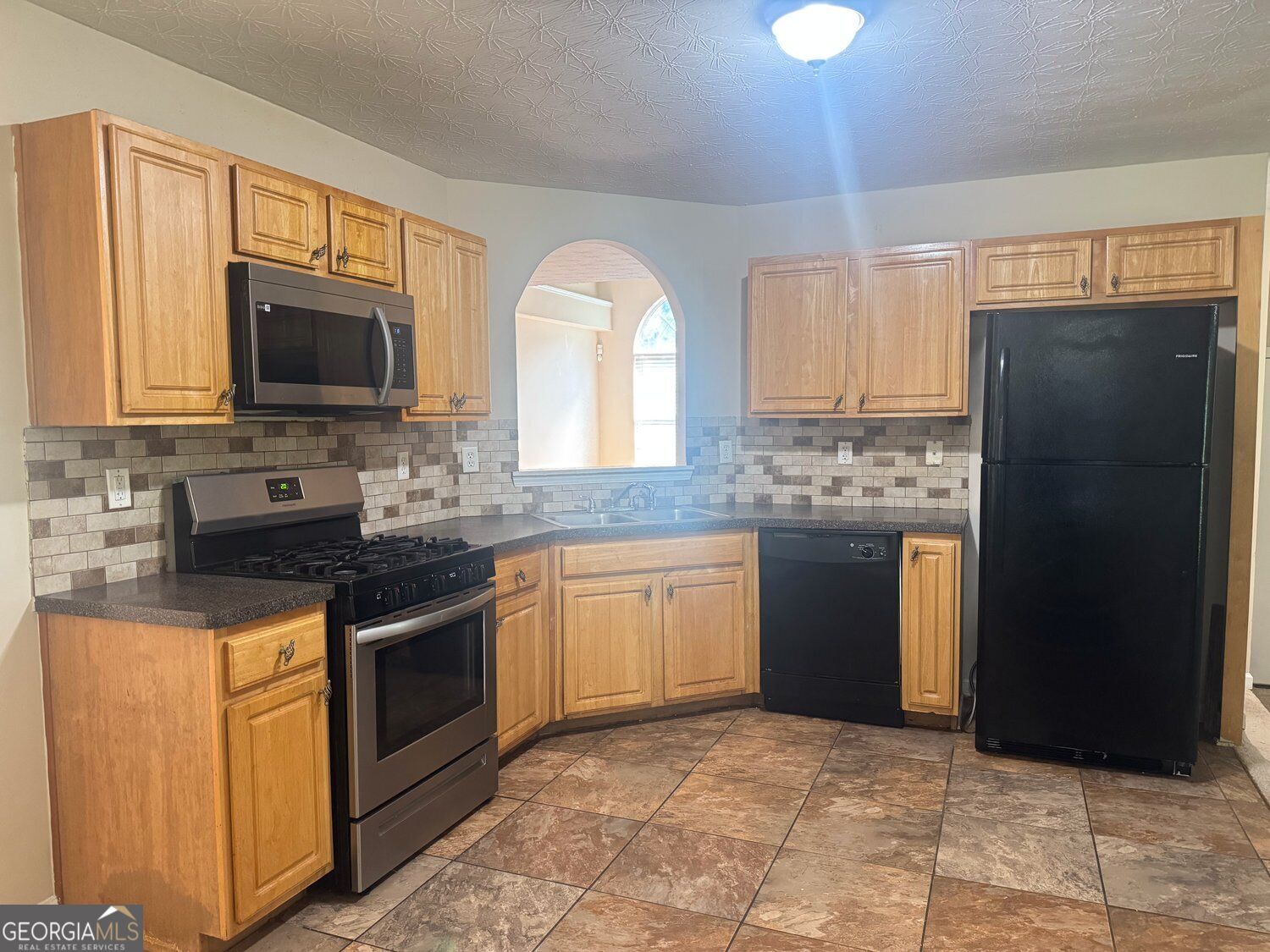 3229 Diamond Bluff Property Photo 7