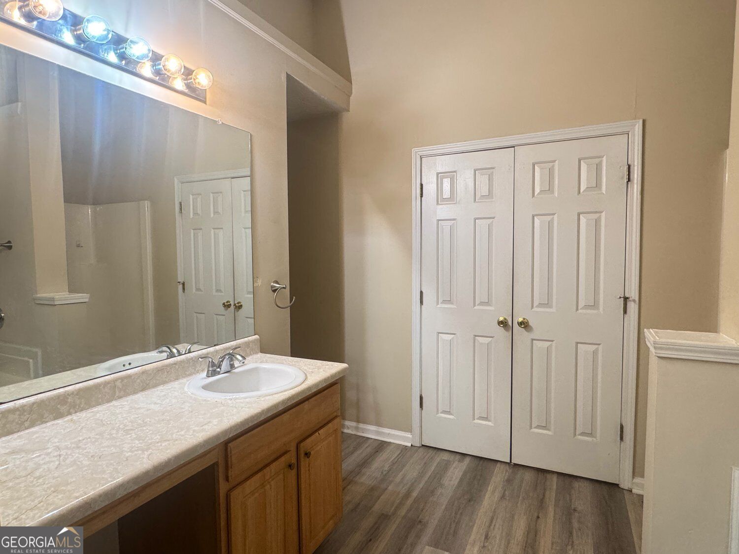 3229 Diamond Bluff Property Photo 10