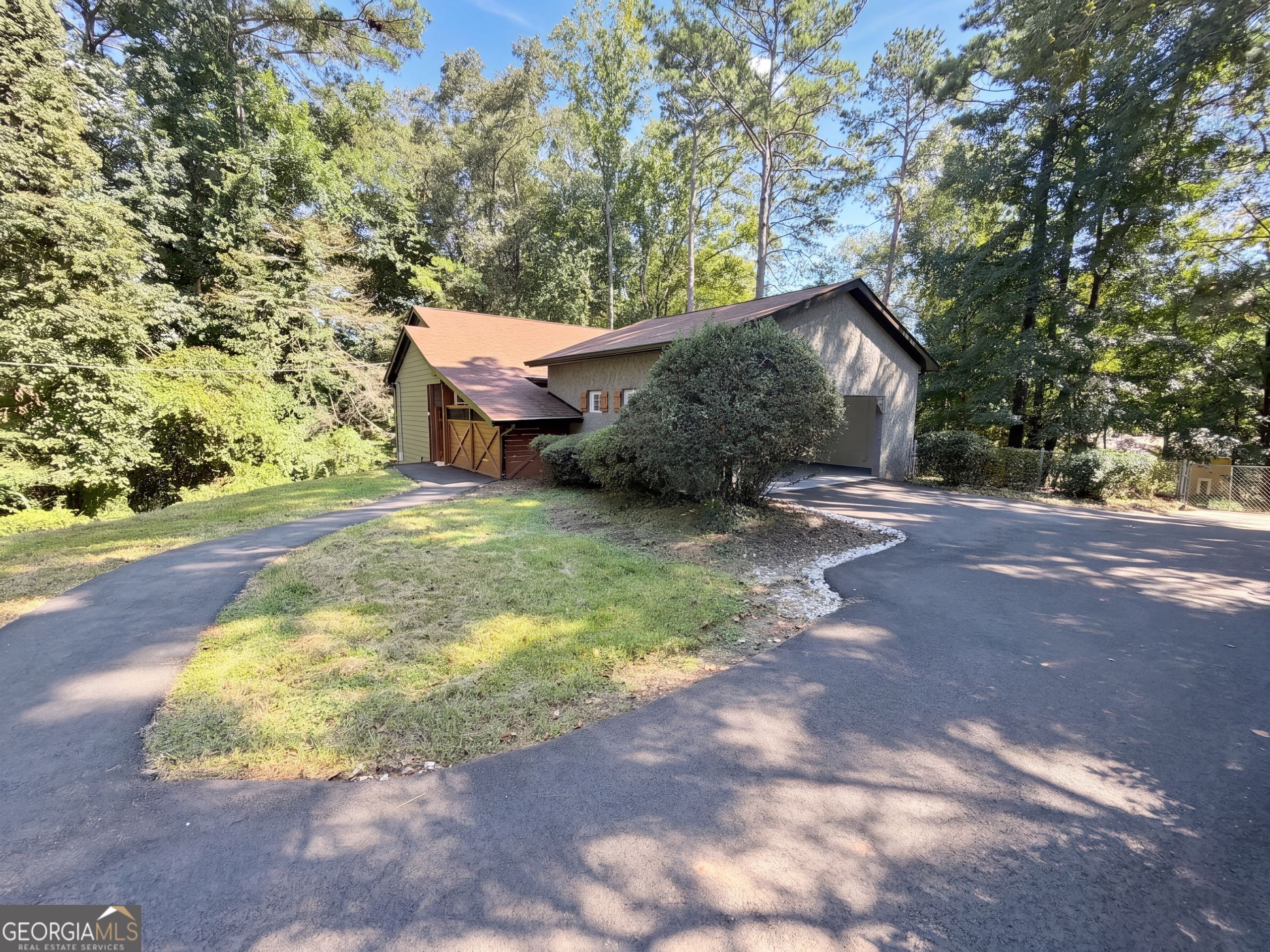 2674 Skylane Drive Property Photo 1