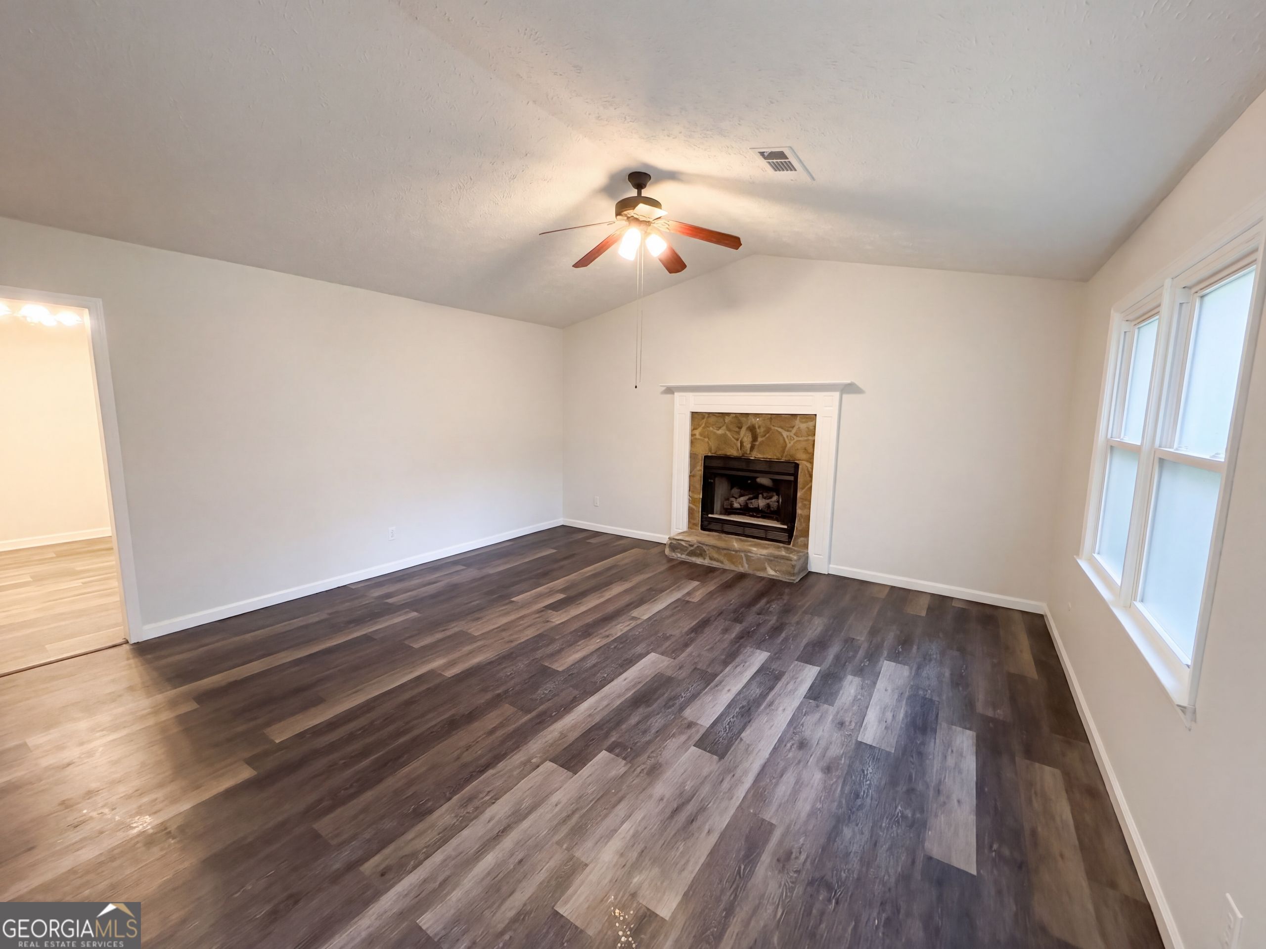 204 Arbor Way Property Photo 3