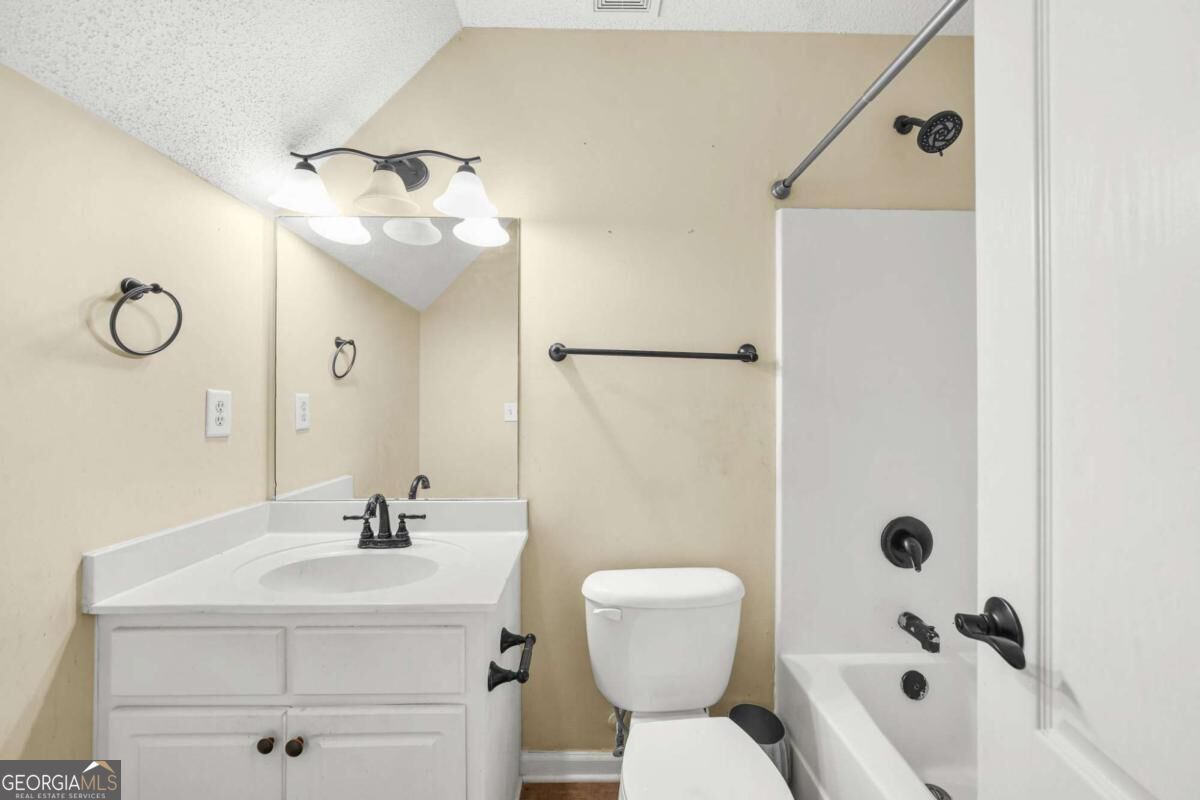 1347 Vine Circle Property Photo 21