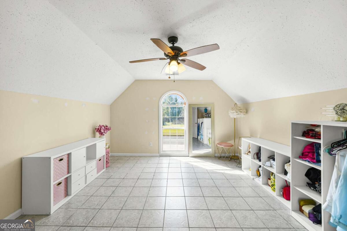 1347 Vine Circle Property Photo 23