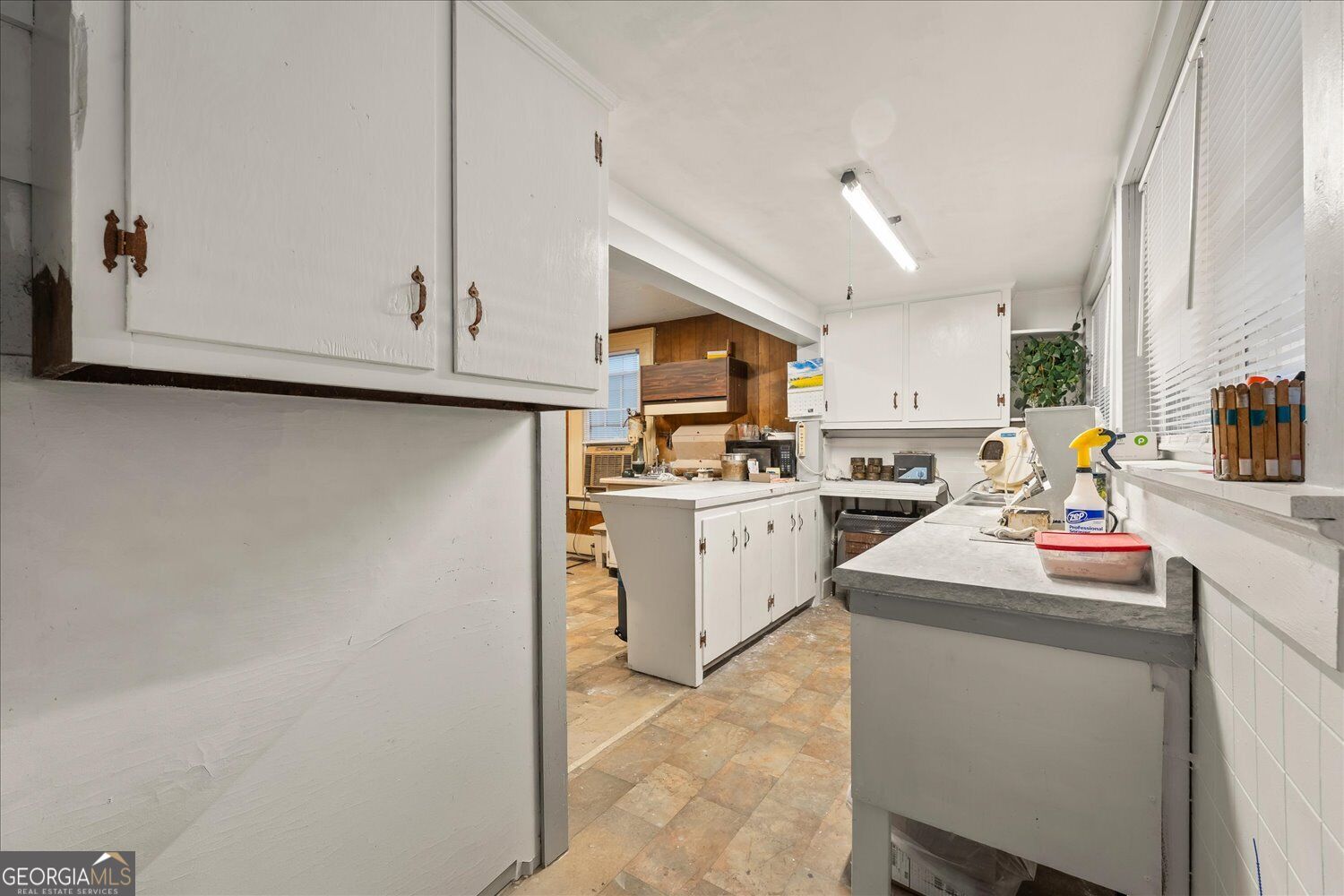 348 Oak Street Property Photo 41