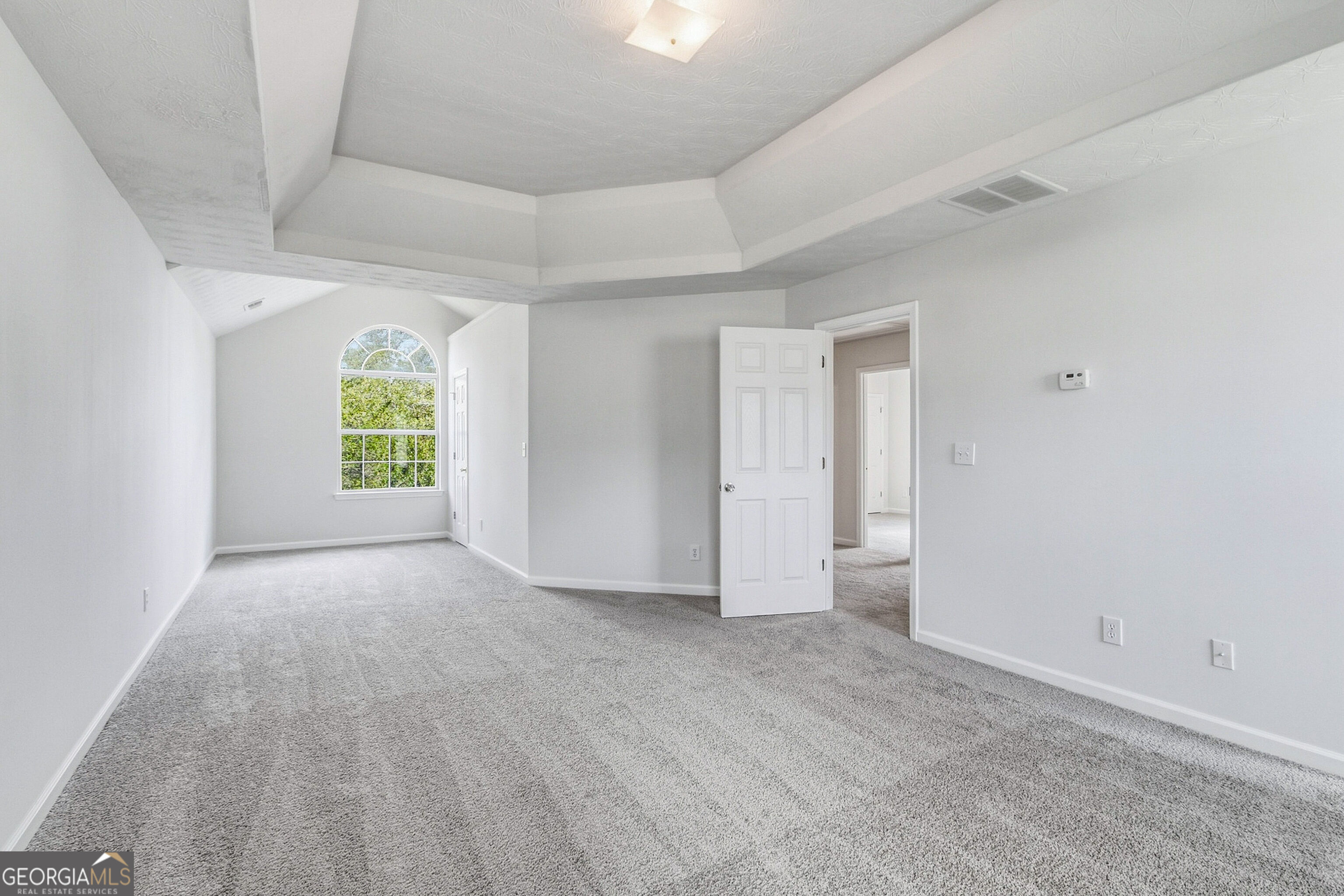 2571 N Hill Parkway Property Photo 14