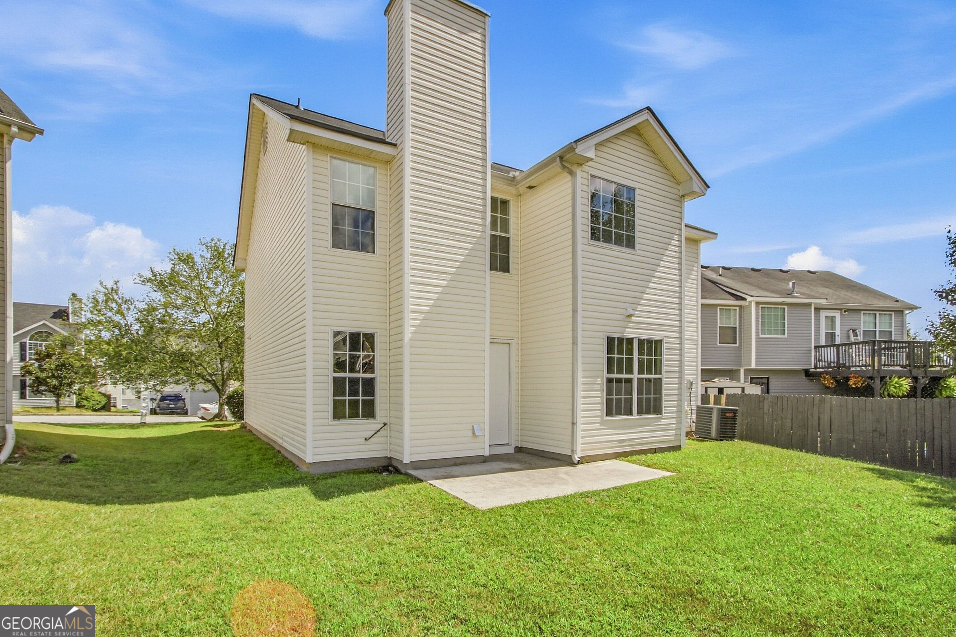 2571 N Hill Parkway Property Photo 29