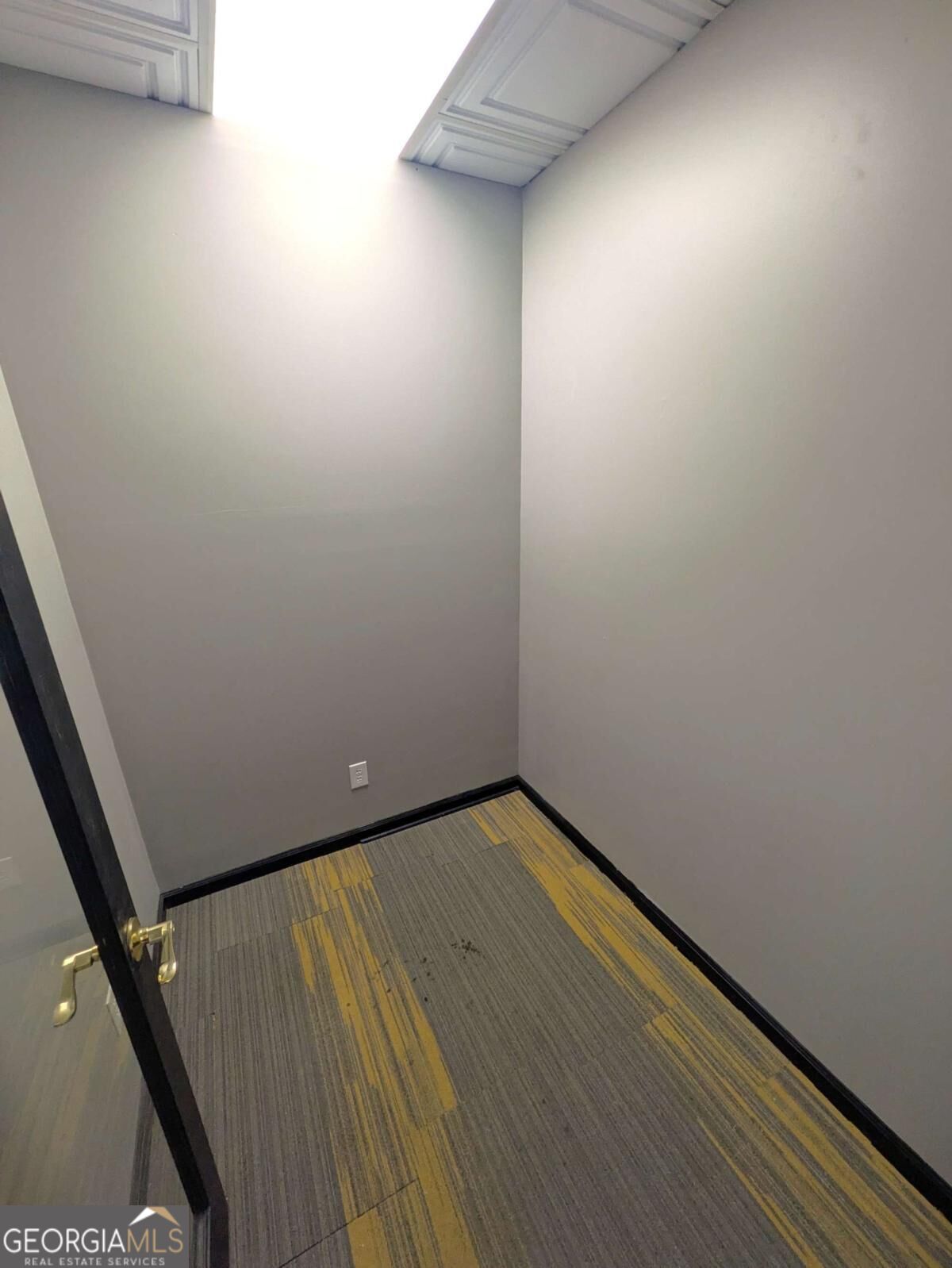 242 N 5th Avenue Sw # A Property Photo 12