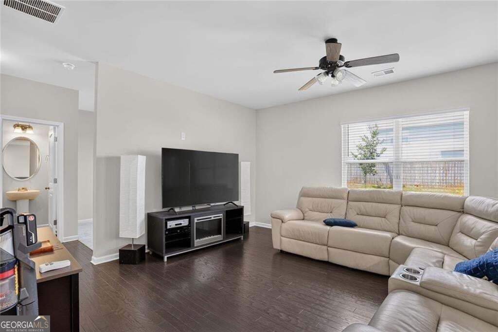 616 Blue Ash Court Property Photo 10