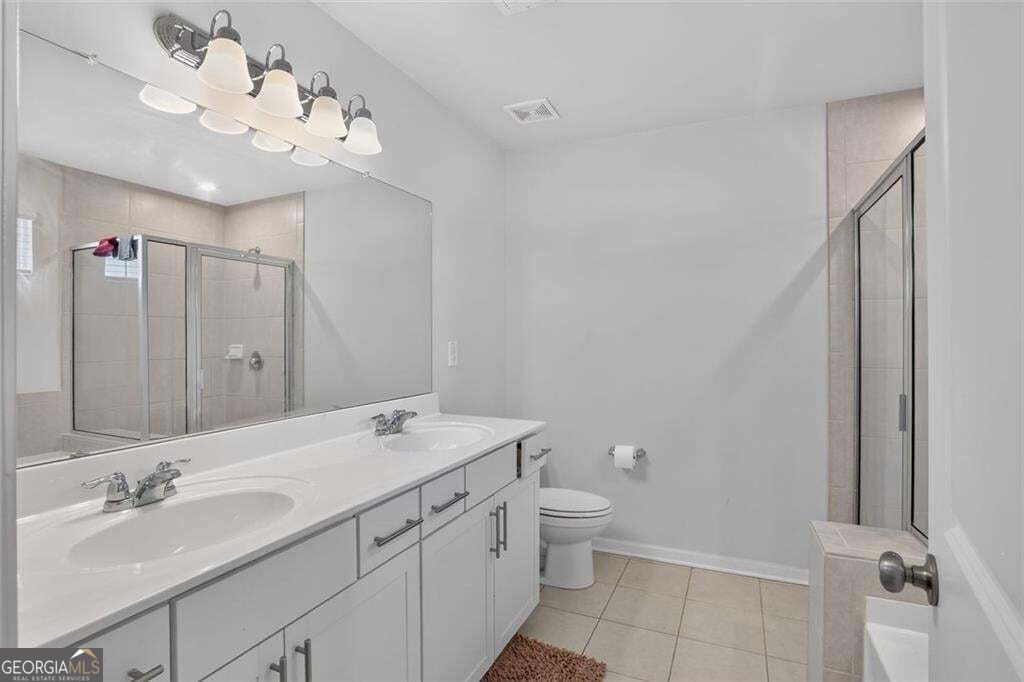 616 Blue Ash Court Property Photo 32