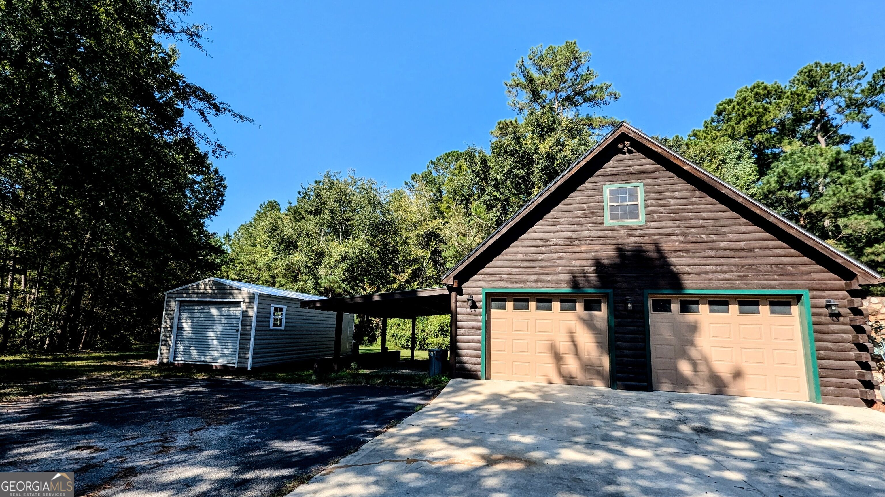 817 Lakeview Road Property Photo 6