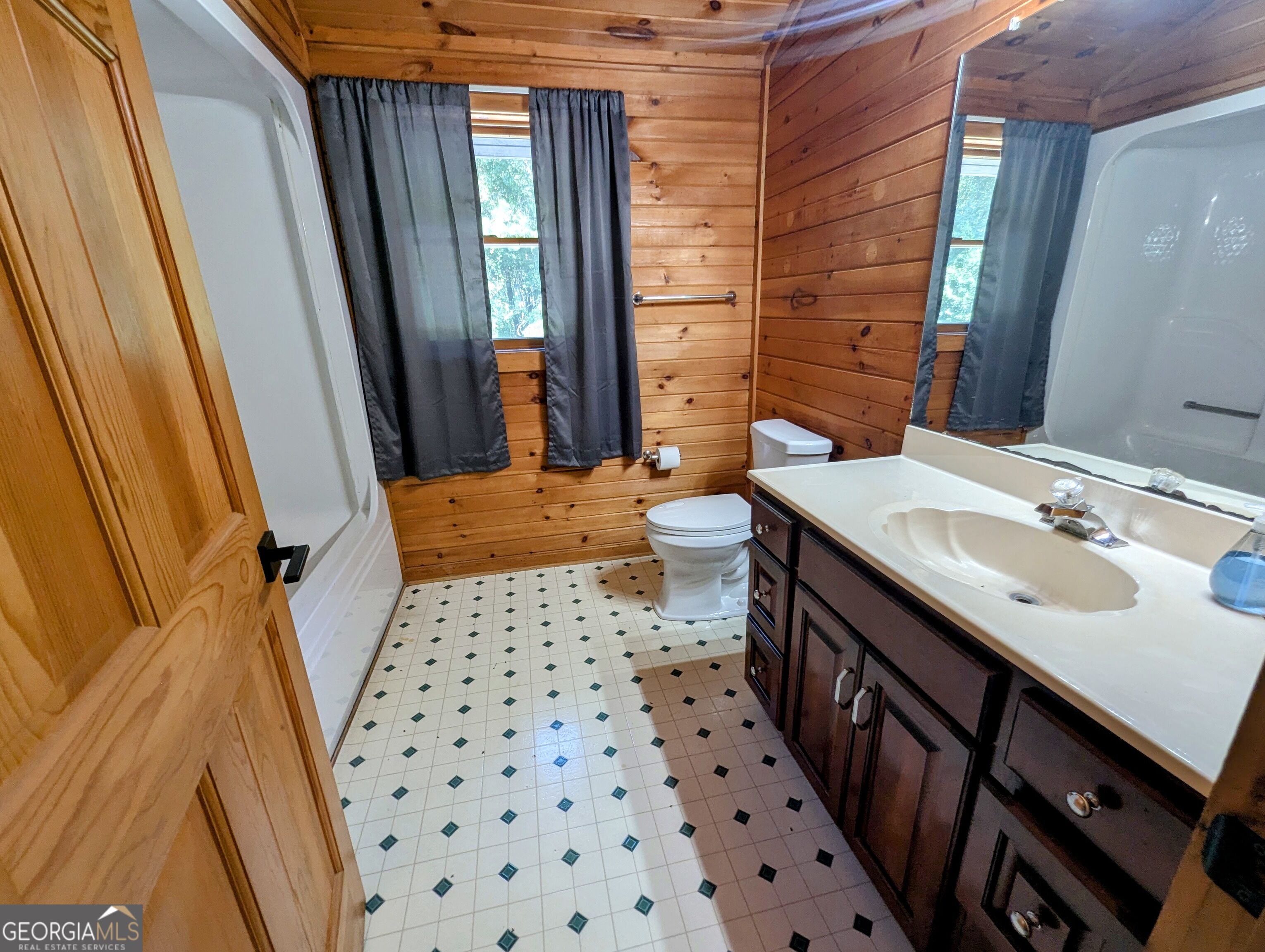 817 Lakeview Road Property Photo 30