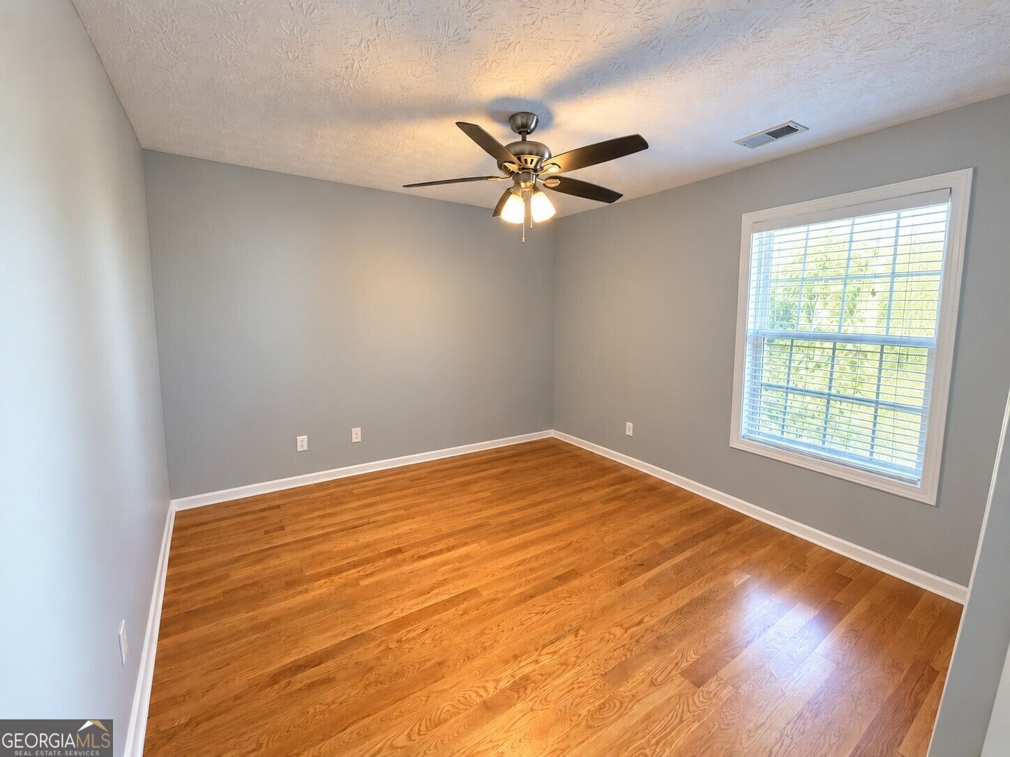 587 Saddle Ridge Drive Property Photo 8