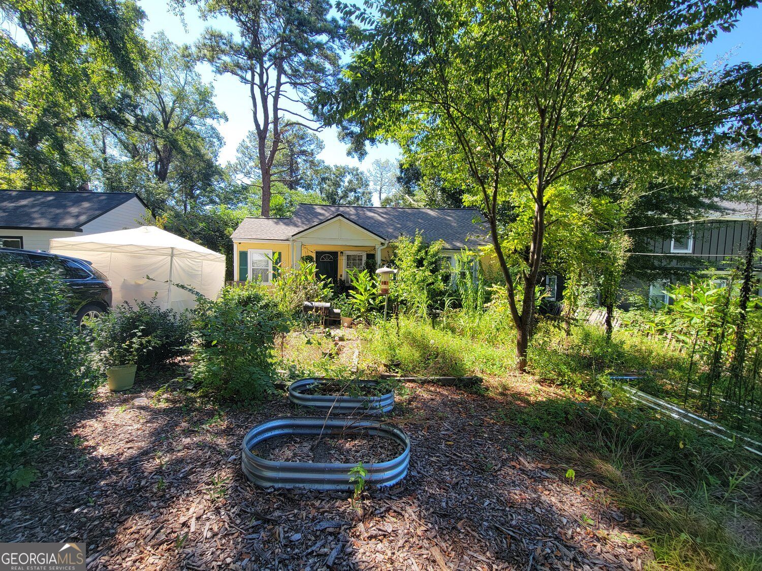 2042 Arlington Circle Nw Property Photo 2