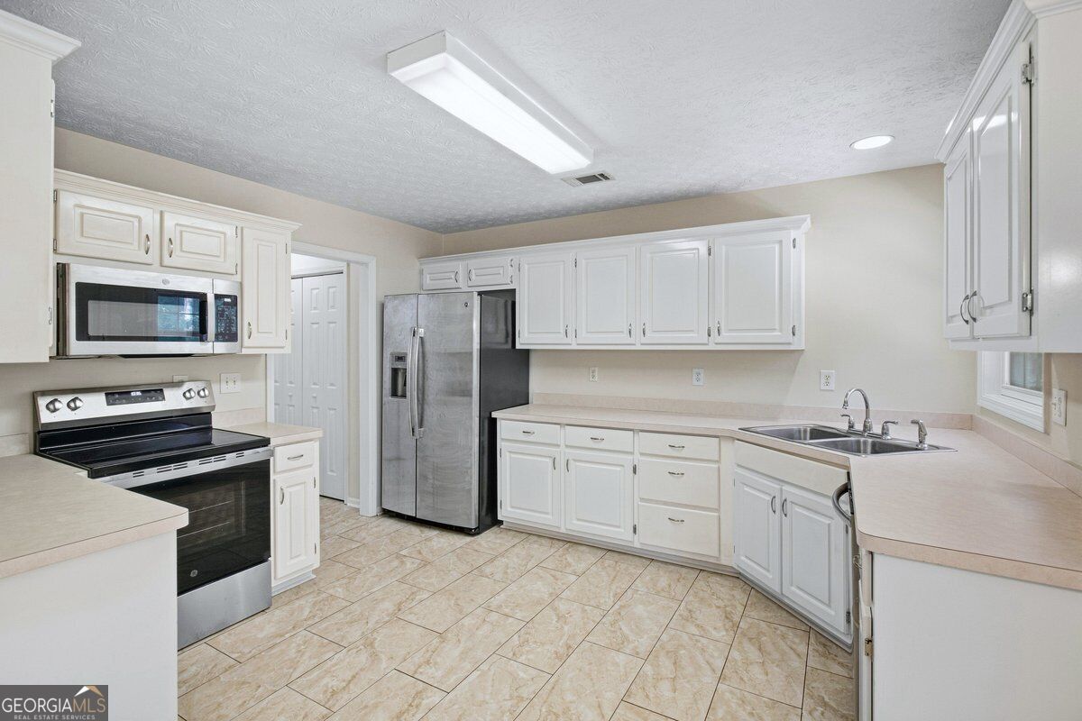 50 Macadamia Court Property Photo 14