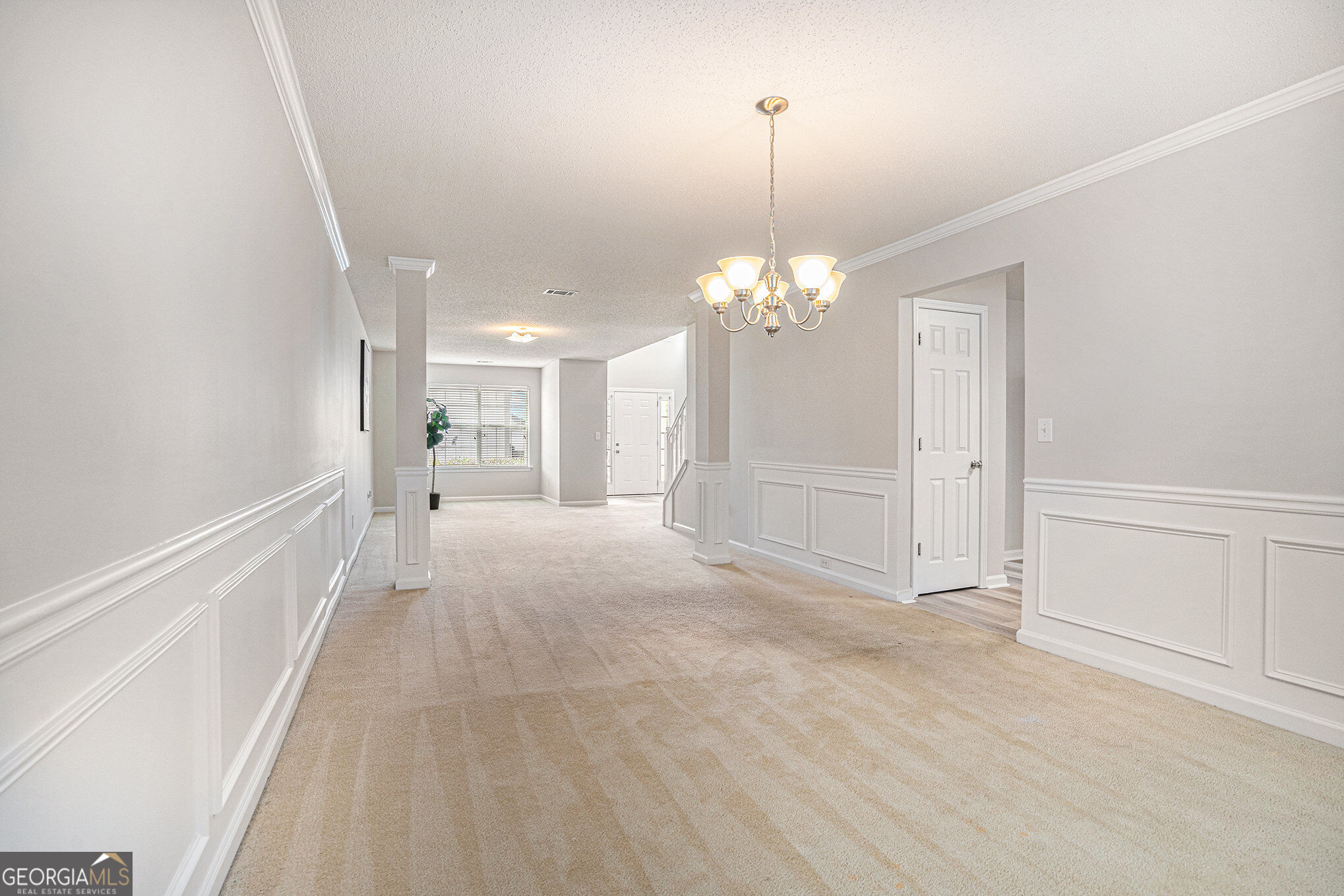 1492 Saint George Place Property Photo 7