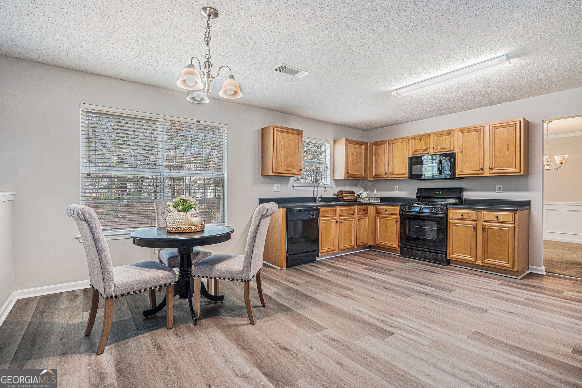 1492 Saint George Place Property Photo 11