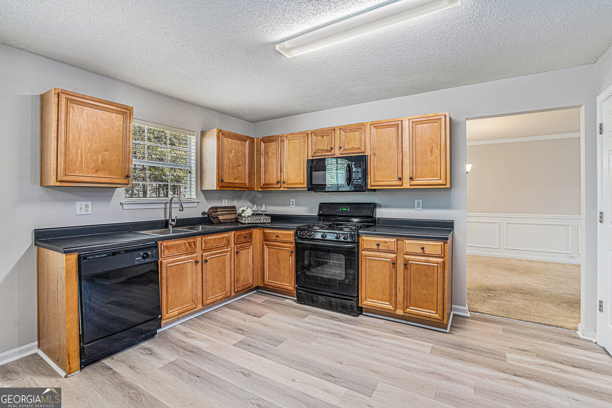 1492 Saint George Place Property Photo 12