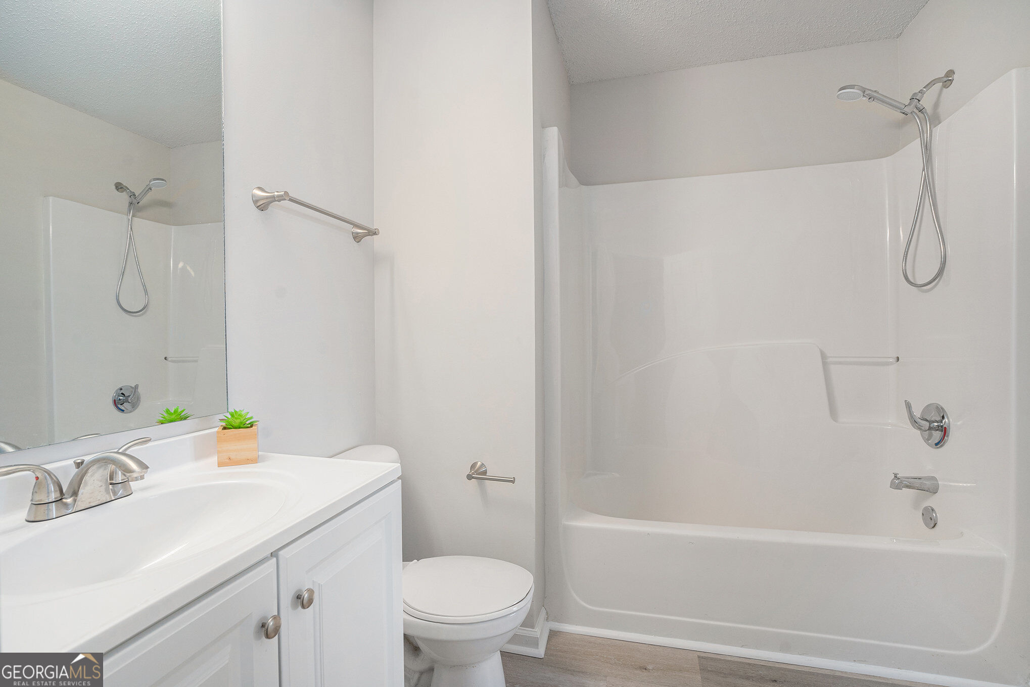 1492 Saint George Place Property Photo 21