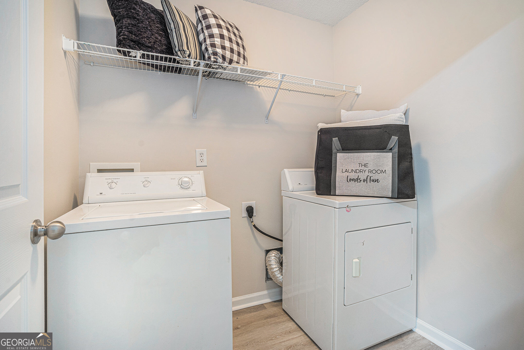 1492 Saint George Place Property Photo 27