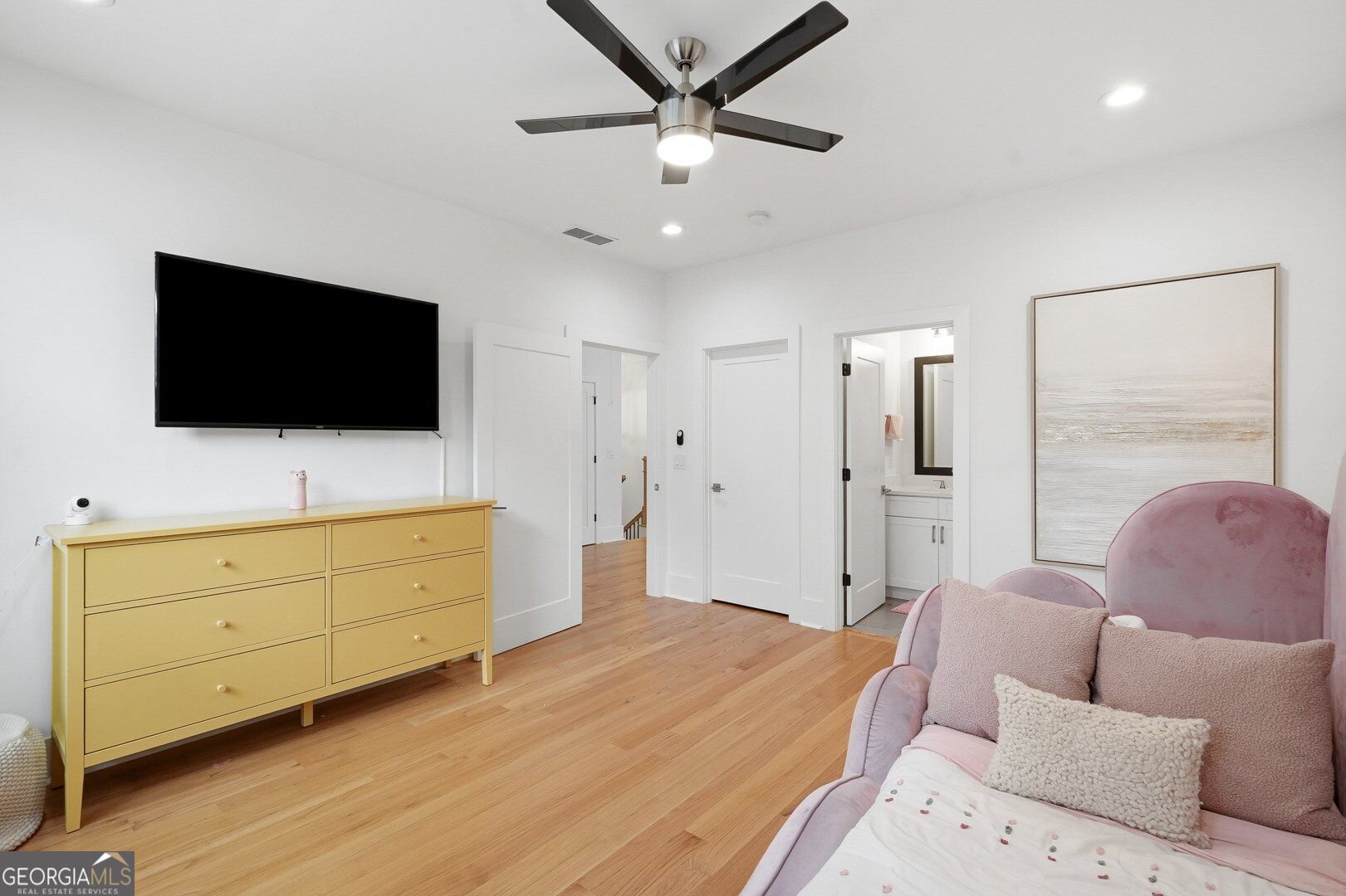 2114 Memorial Drive Se Property Photo 42