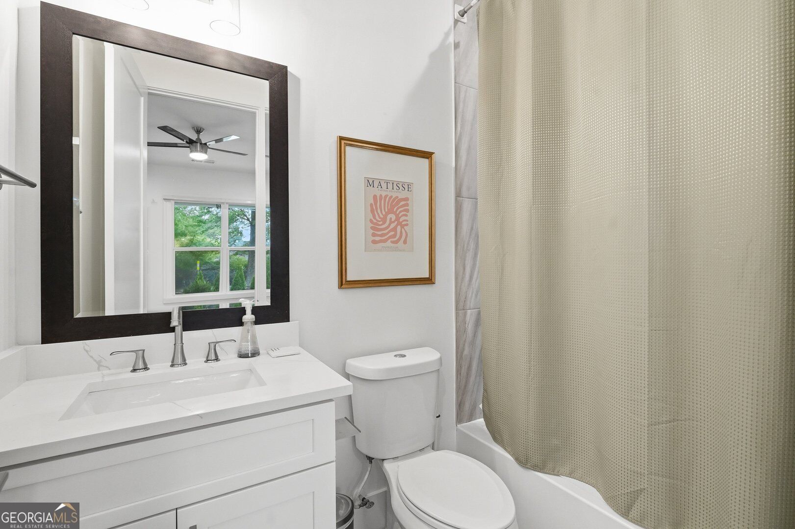2114 Memorial Drive Se Property Photo 47