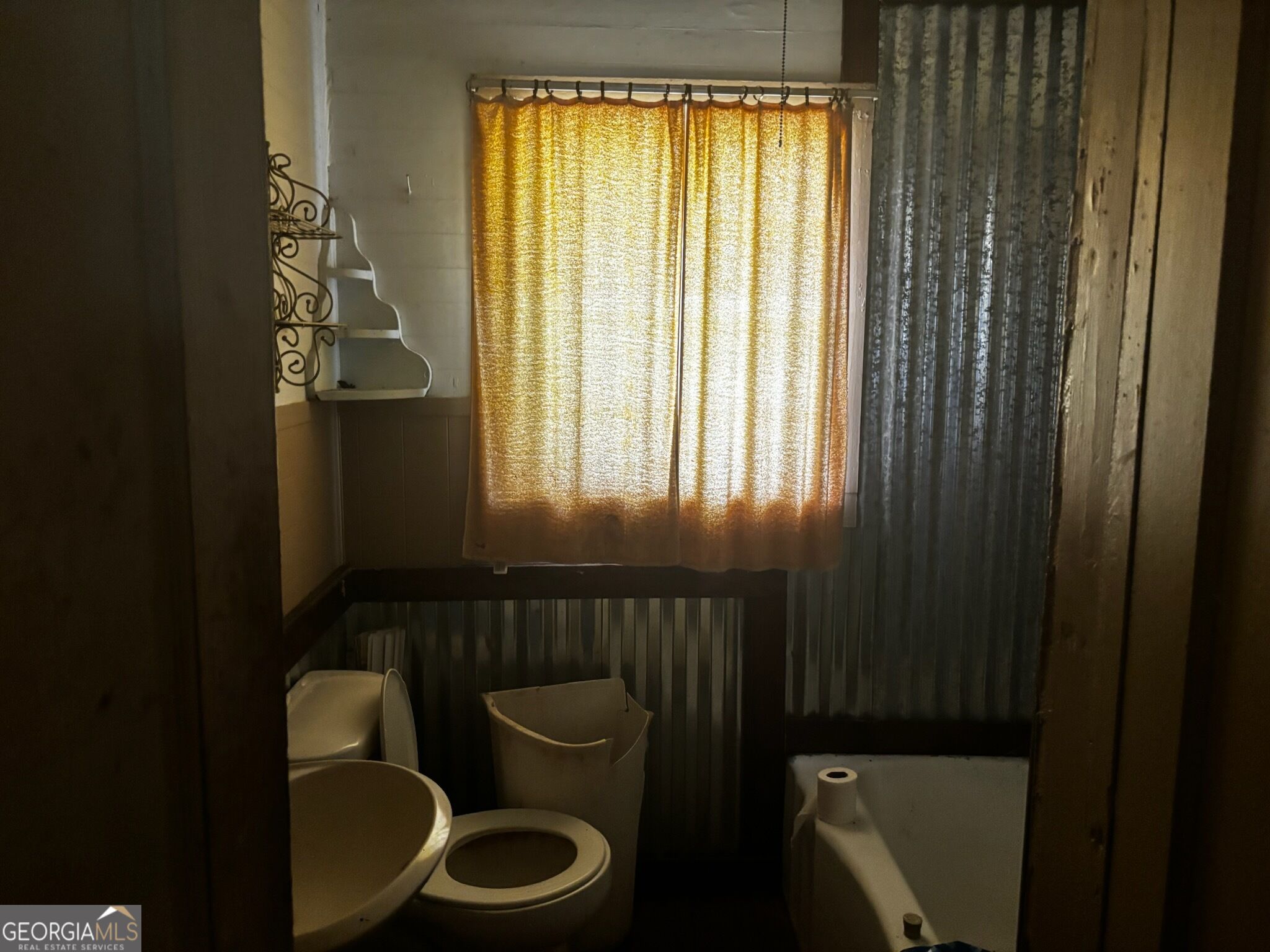 37 S Jackson Avenue Property Photo 7