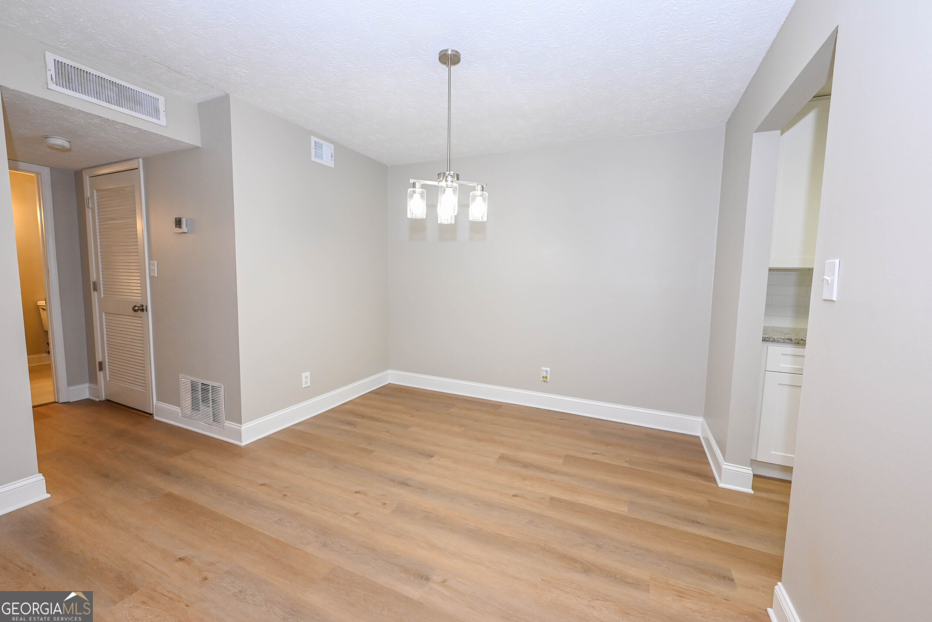 3930 Cedar Circle Property Photo 11