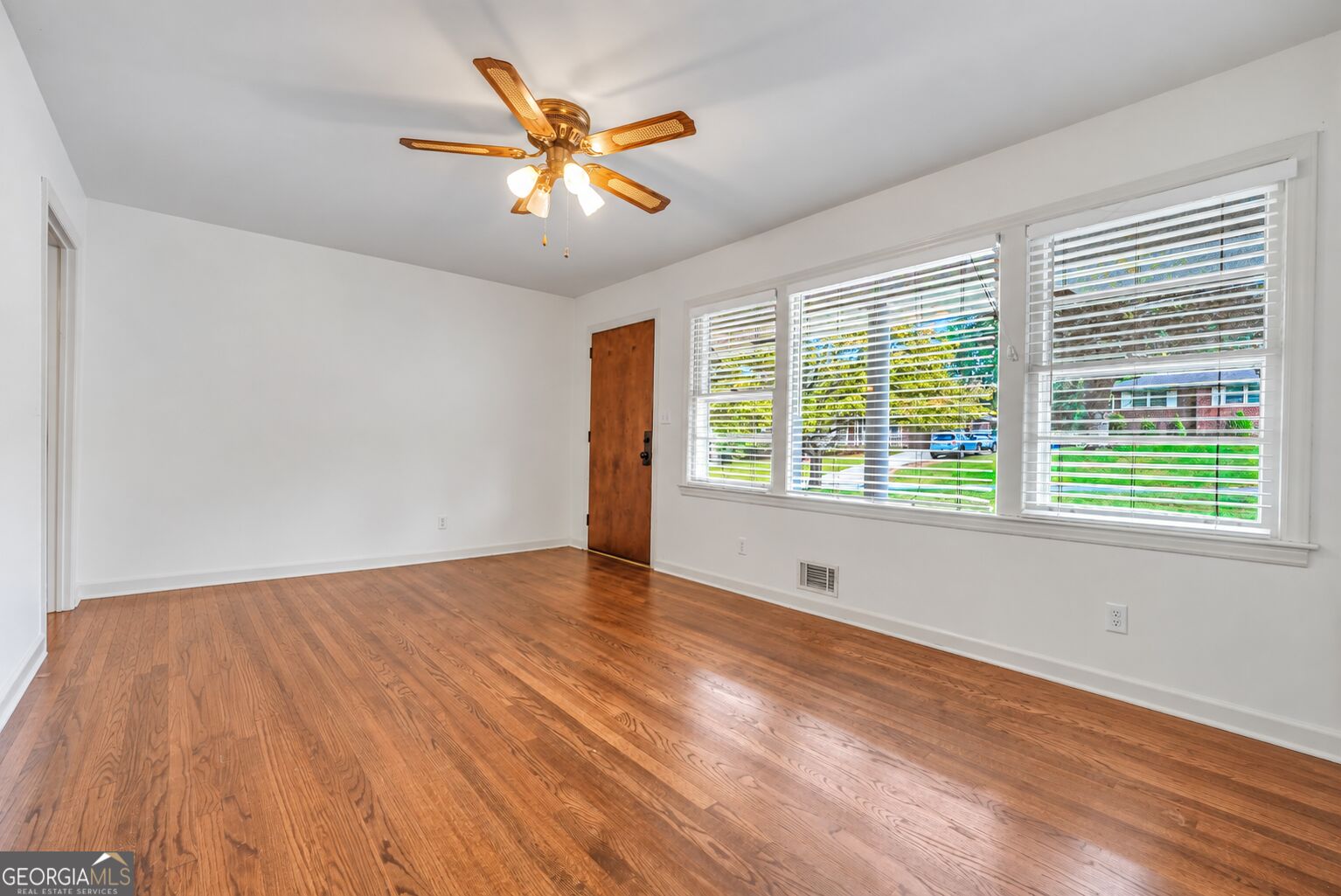 1811 Mural Circle Property Photo 3