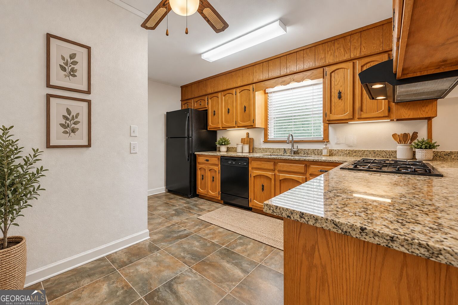 1811 Mural Circle Property Photo 4