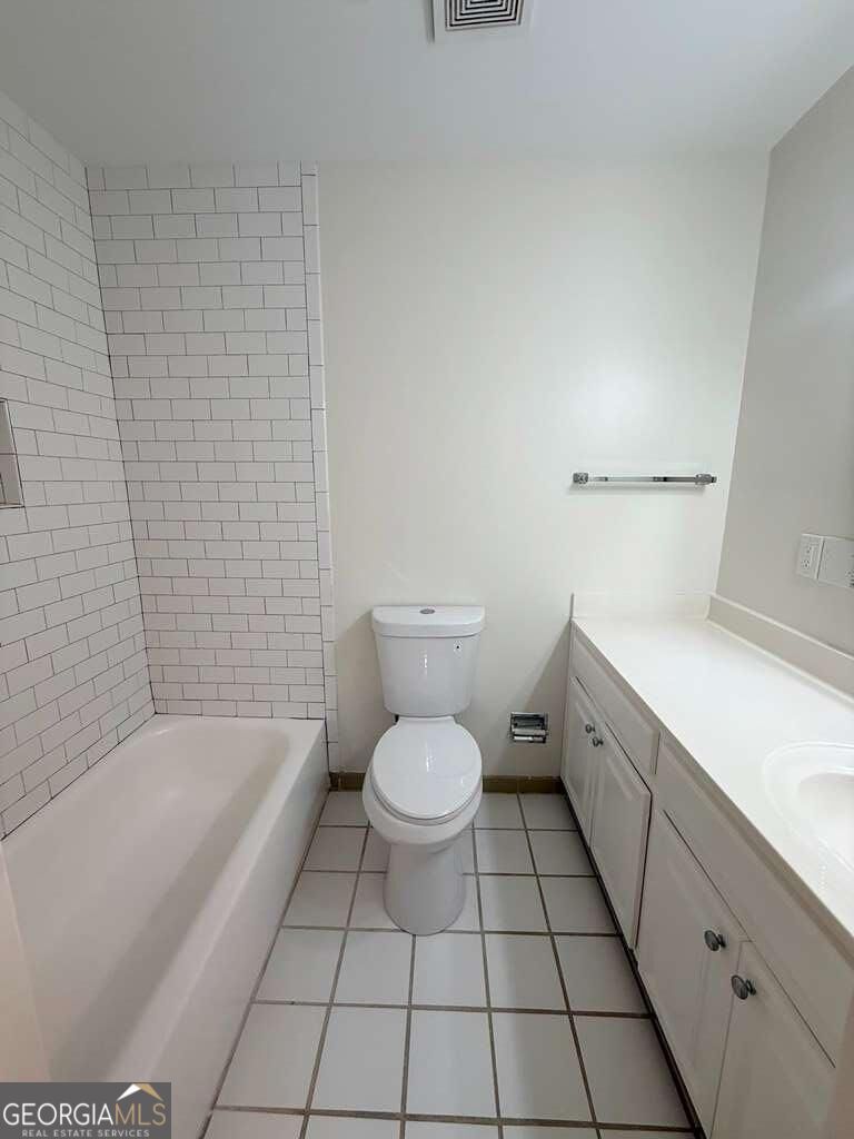 1175 Church Street # L Property Photo 12