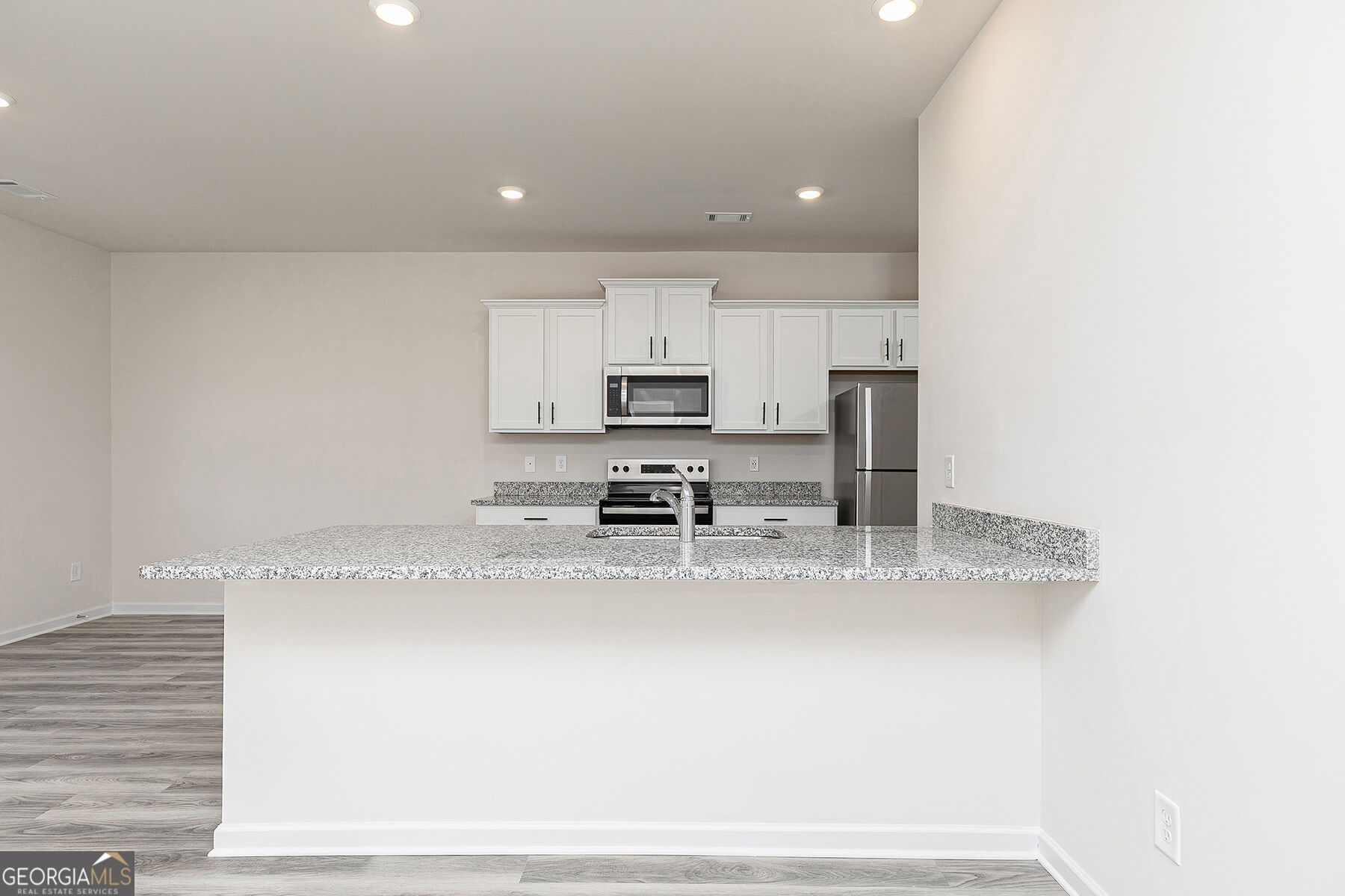 306 Collins Place Property Photo 8