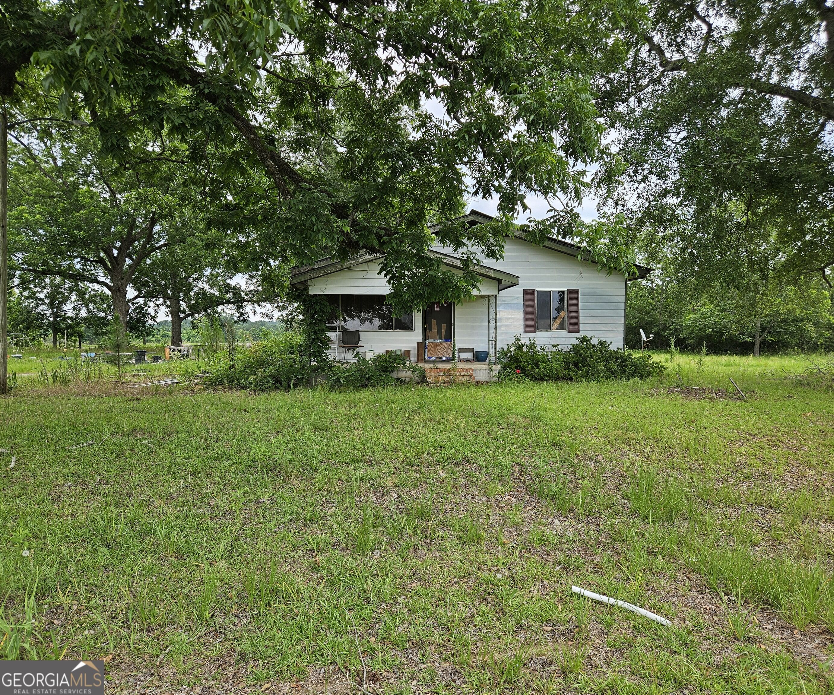 496 R L Sears Road Property Photo 1