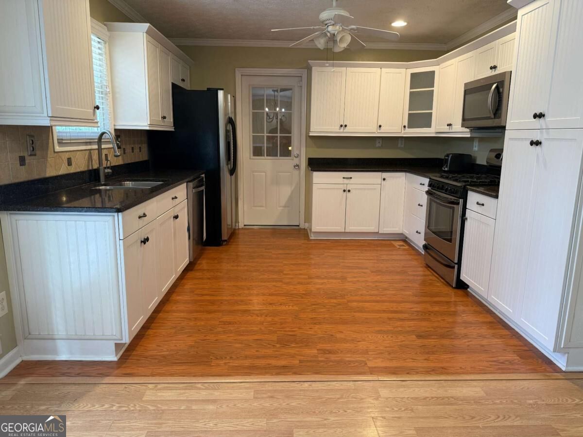 7719 Glen Devon Road Property Photo 10