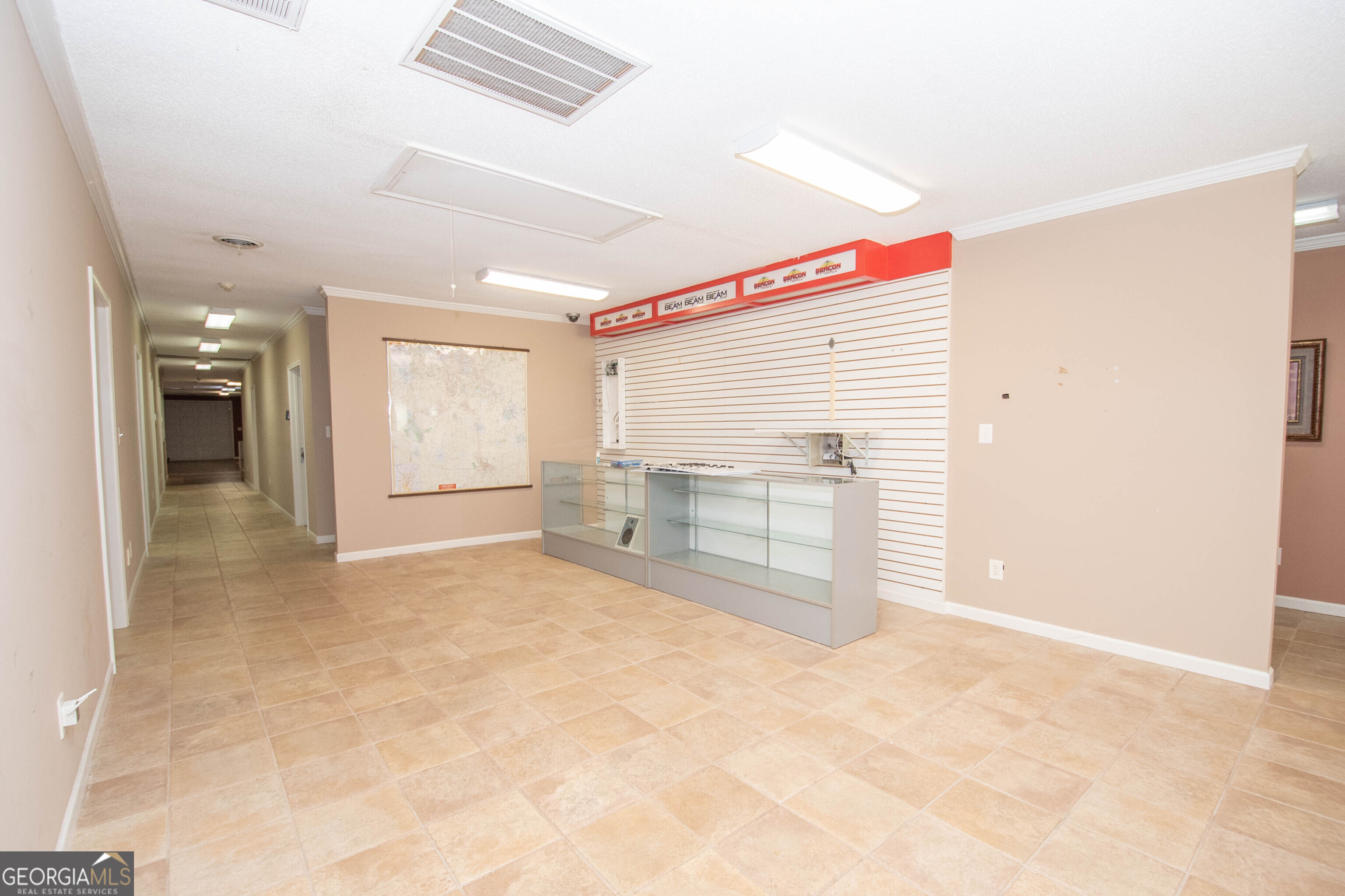 2954 N Expressway Property Photo 6