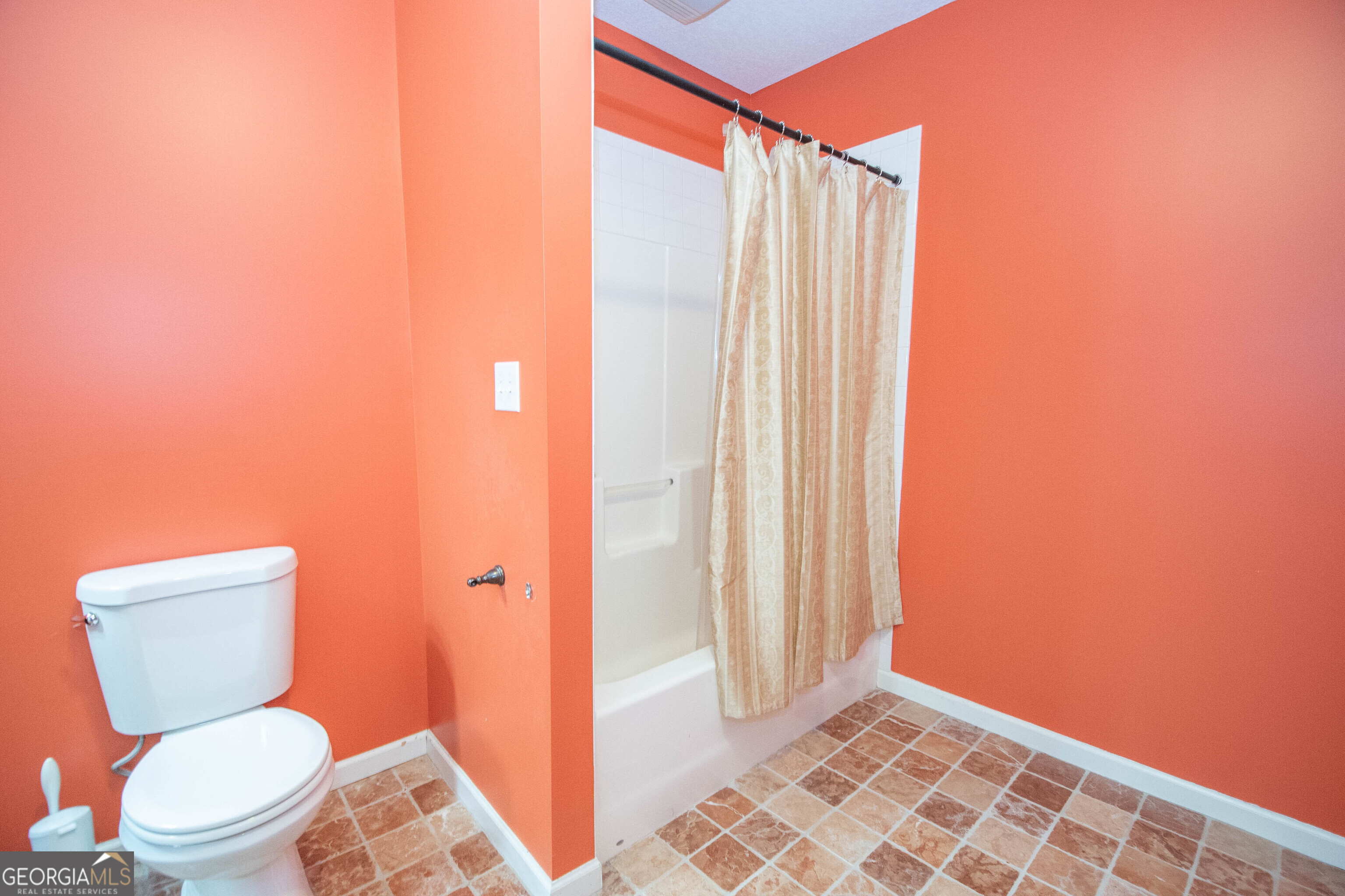 2954 N Expressway Property Photo 13