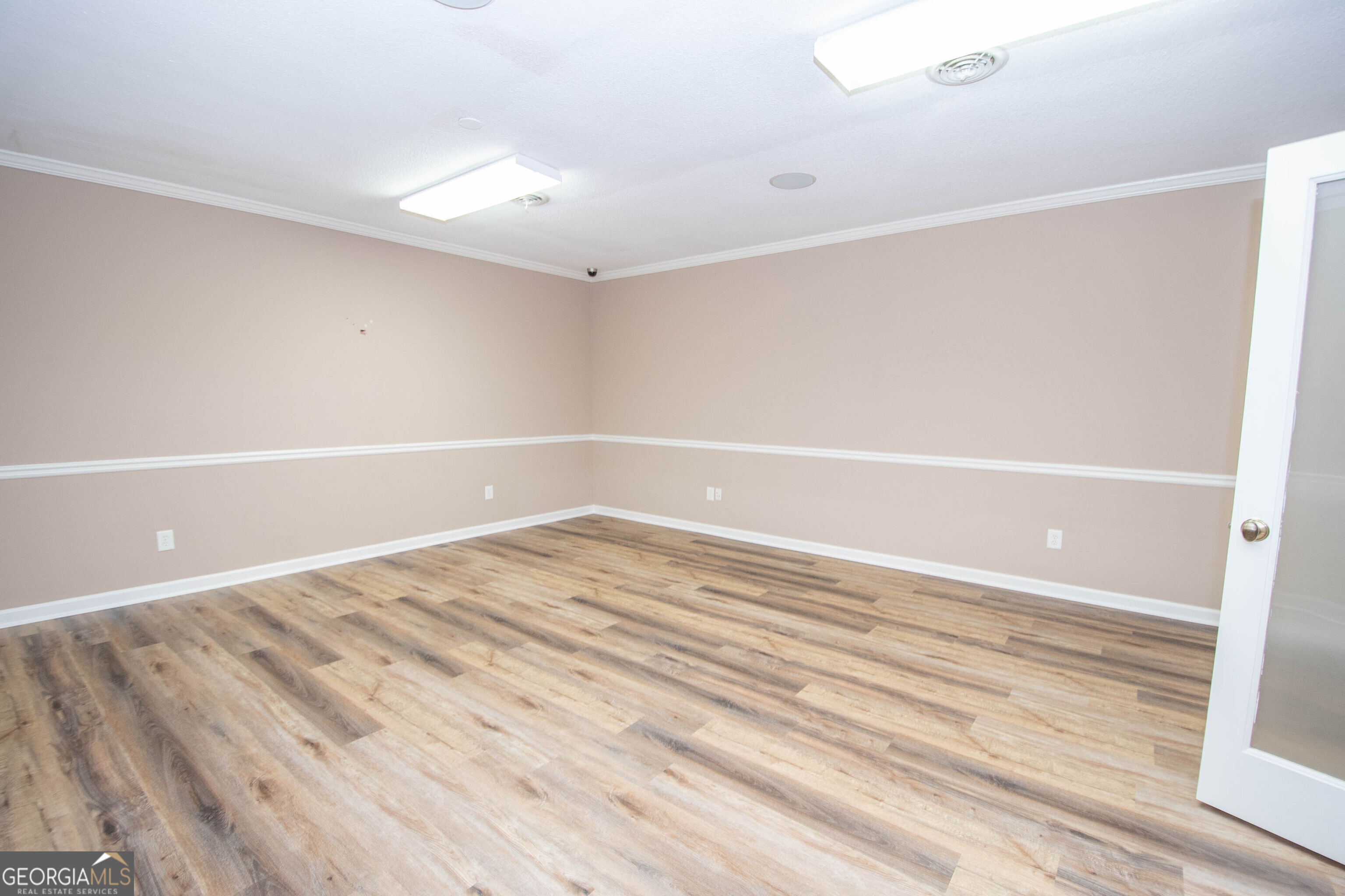 2954 N Expressway Property Photo 20