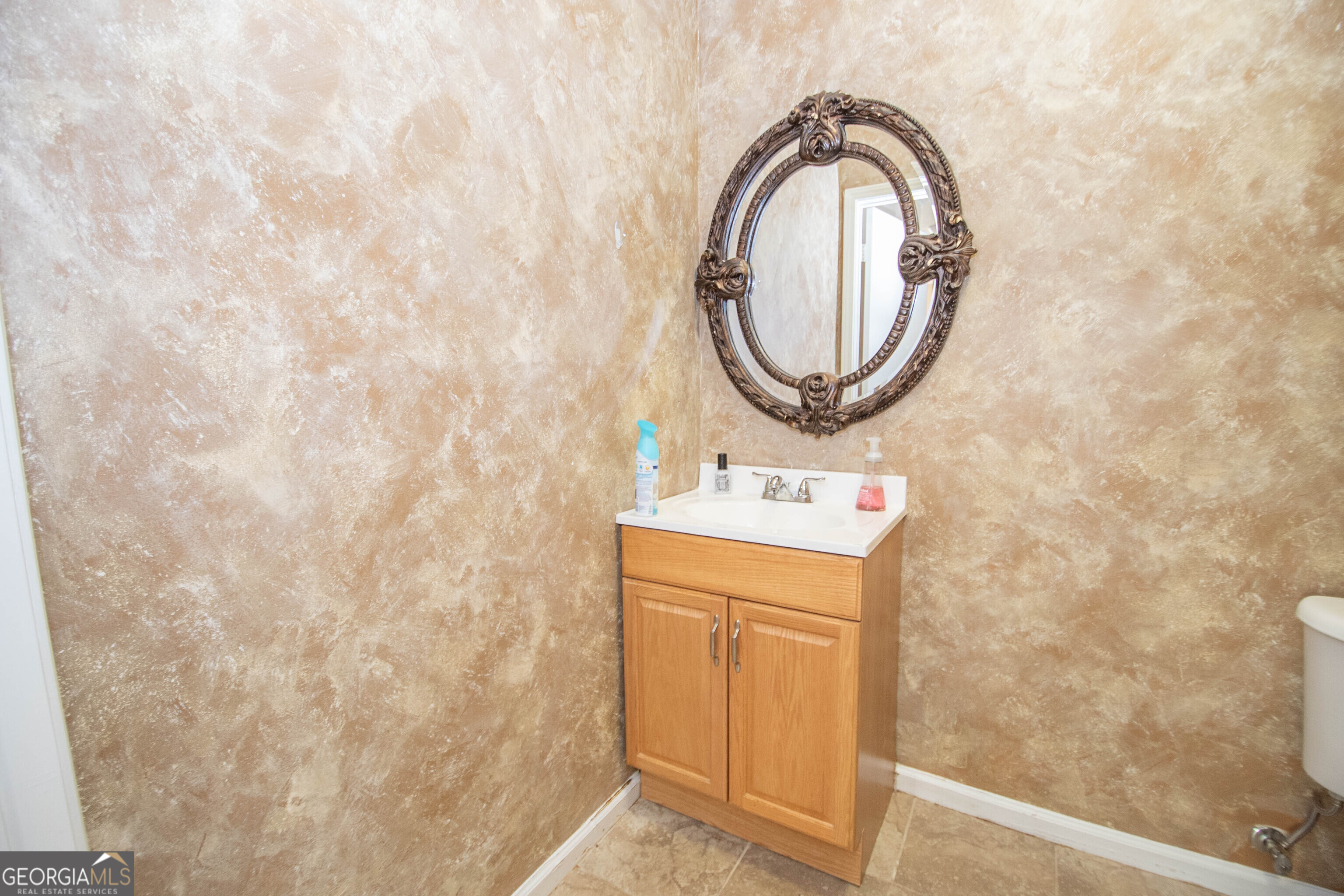 2954 N Expressway Property Photo 24