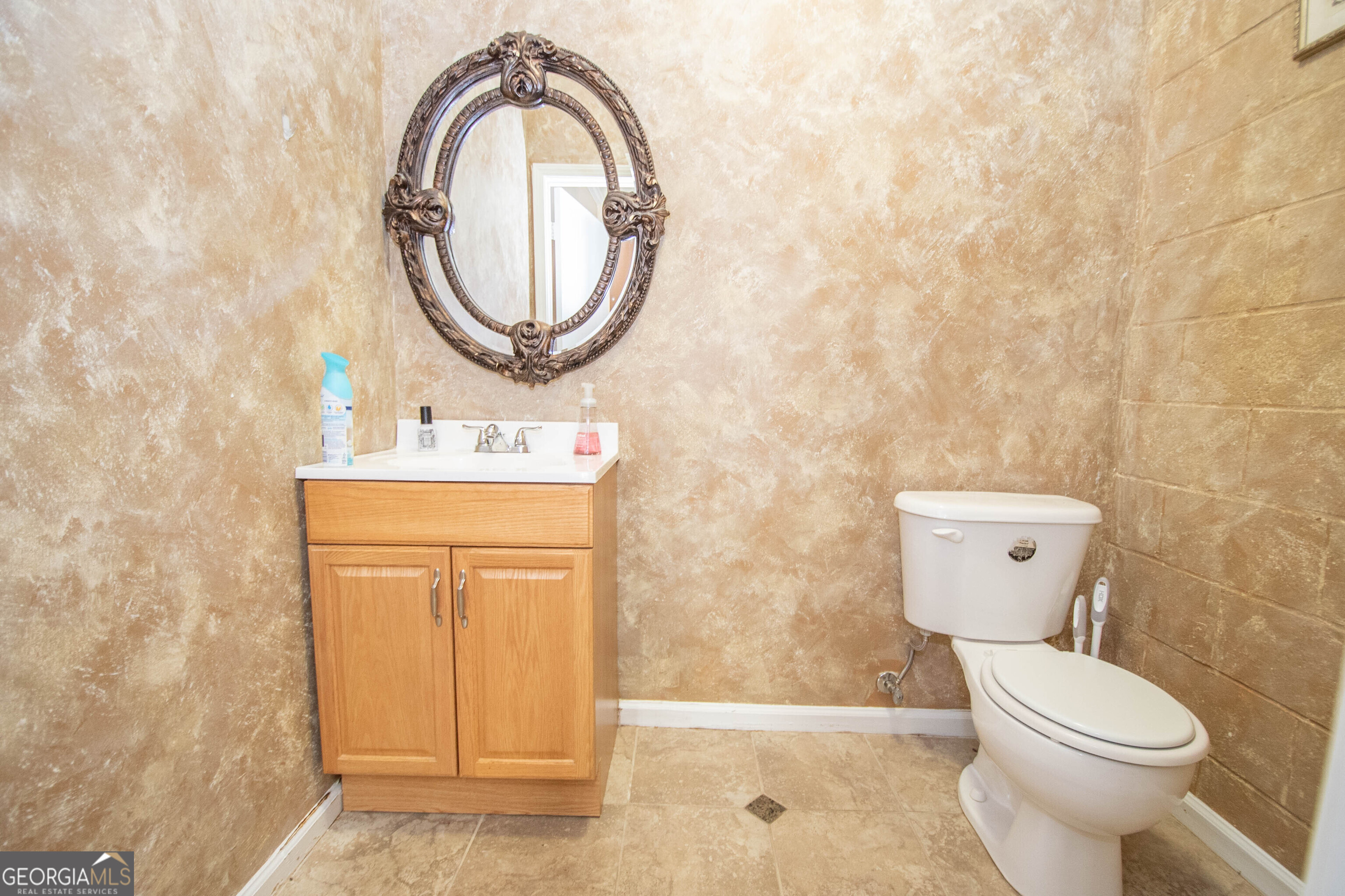 2954 N Expressway Property Photo 25