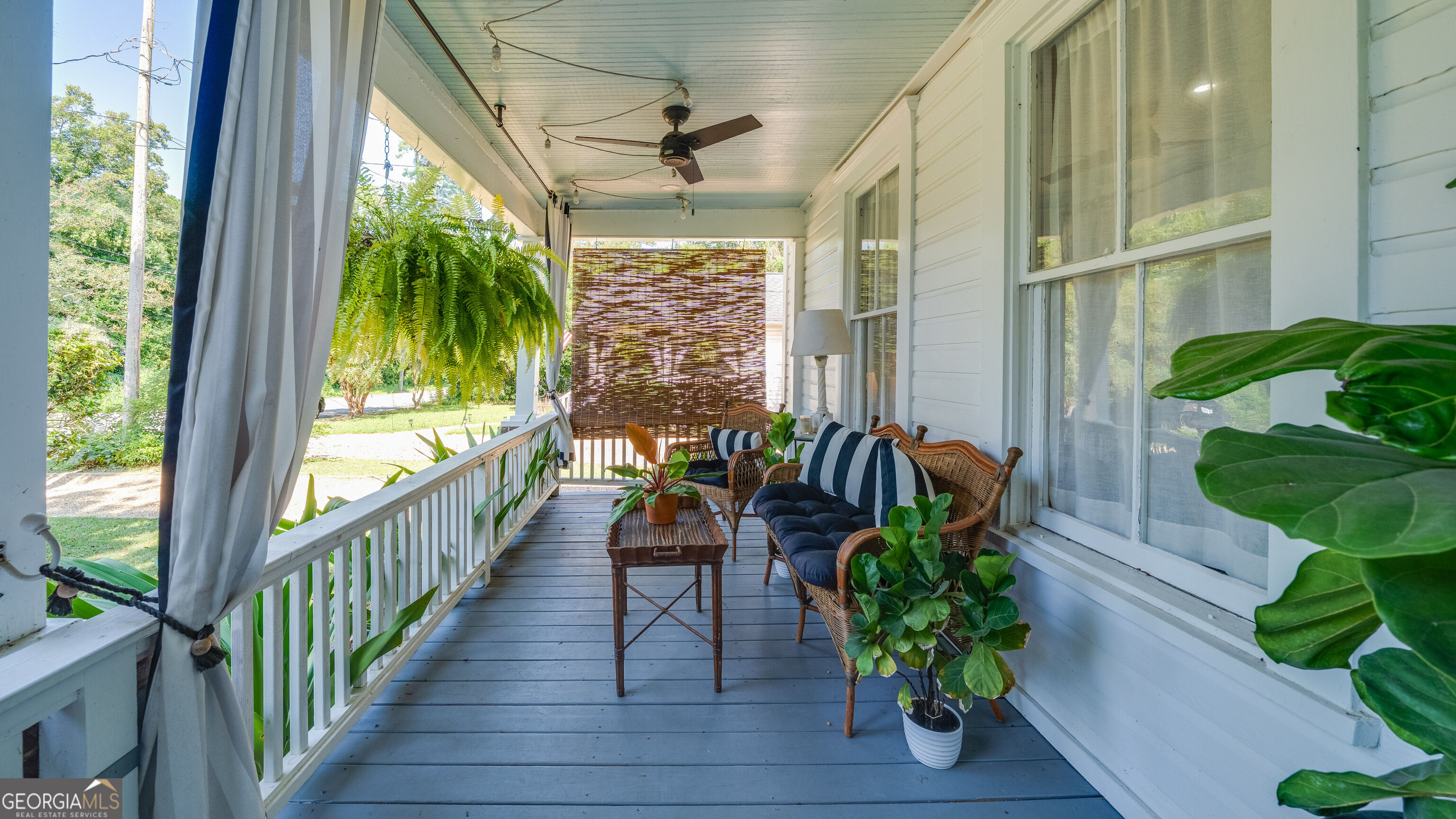 510 Young Street Property Photo 6