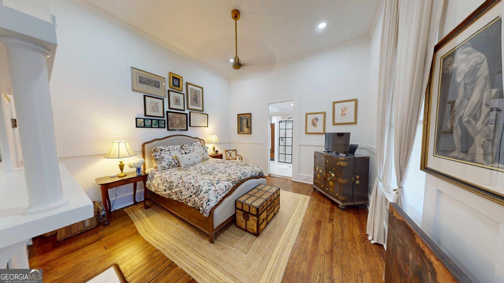 510 Young Street Property Photo 22