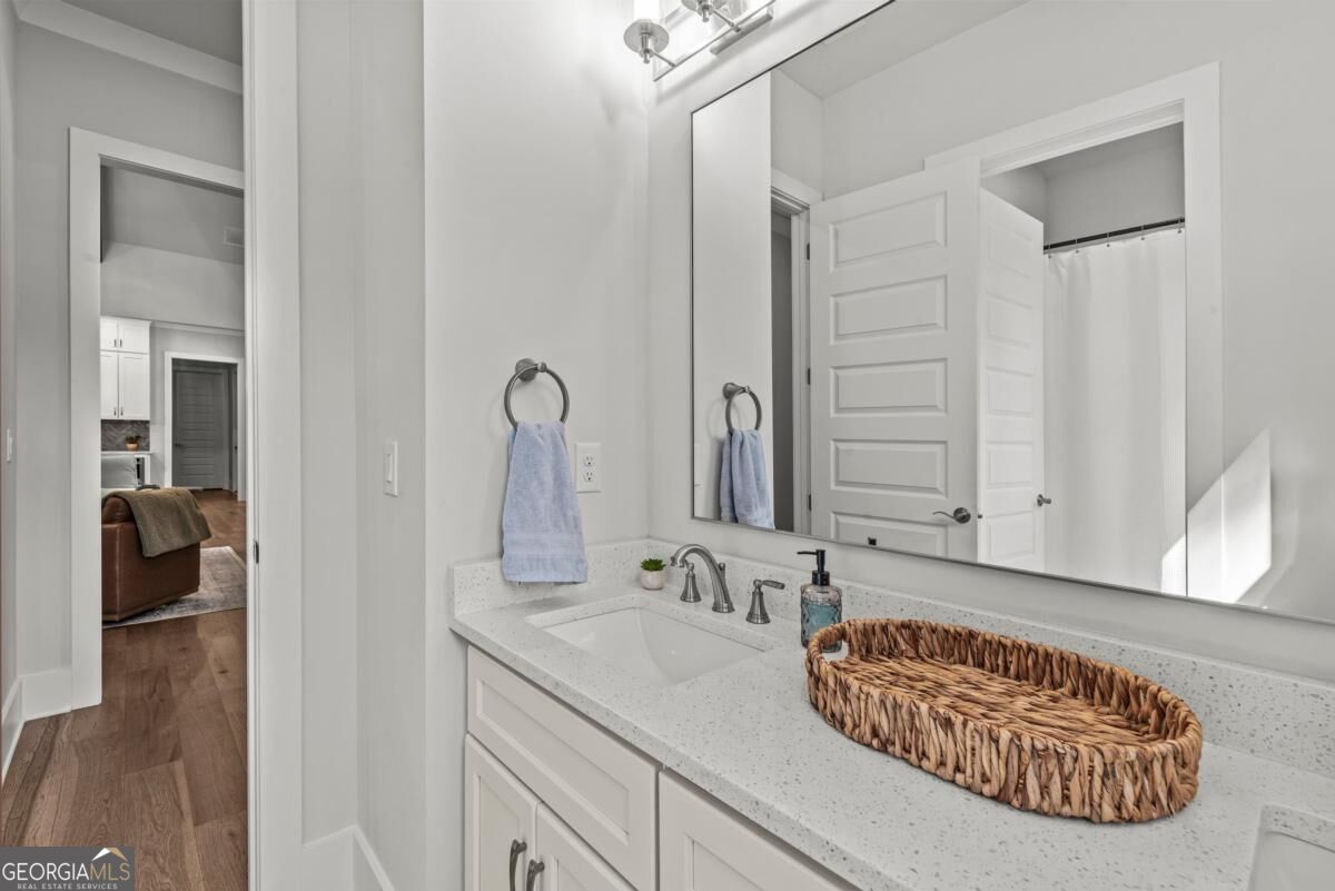 1011 Peachtree Court Property Photo 17
