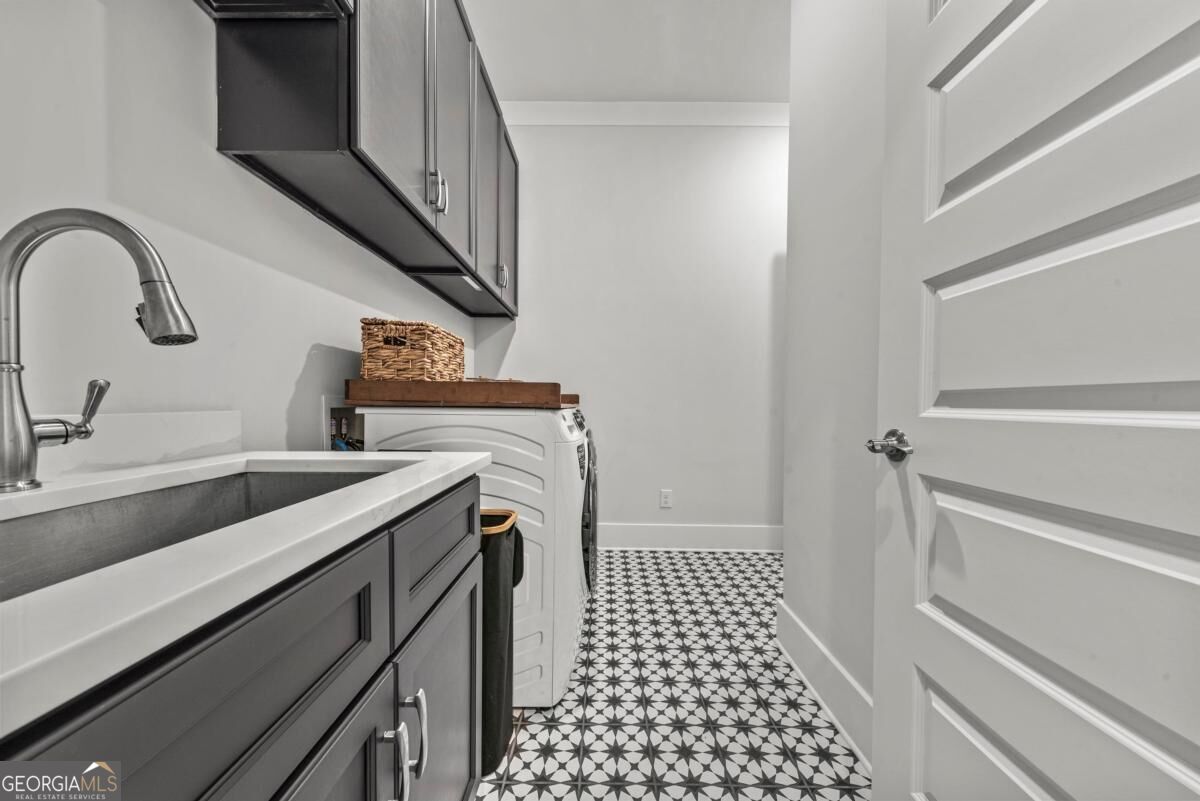 1011 Peachtree Court Property Photo 36